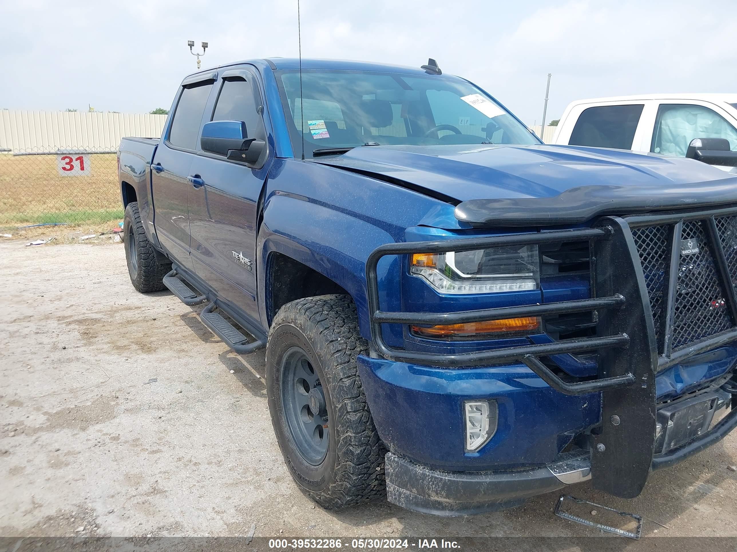 CHEVROLET SILVERADO 2018 3gcukrec5jg119243