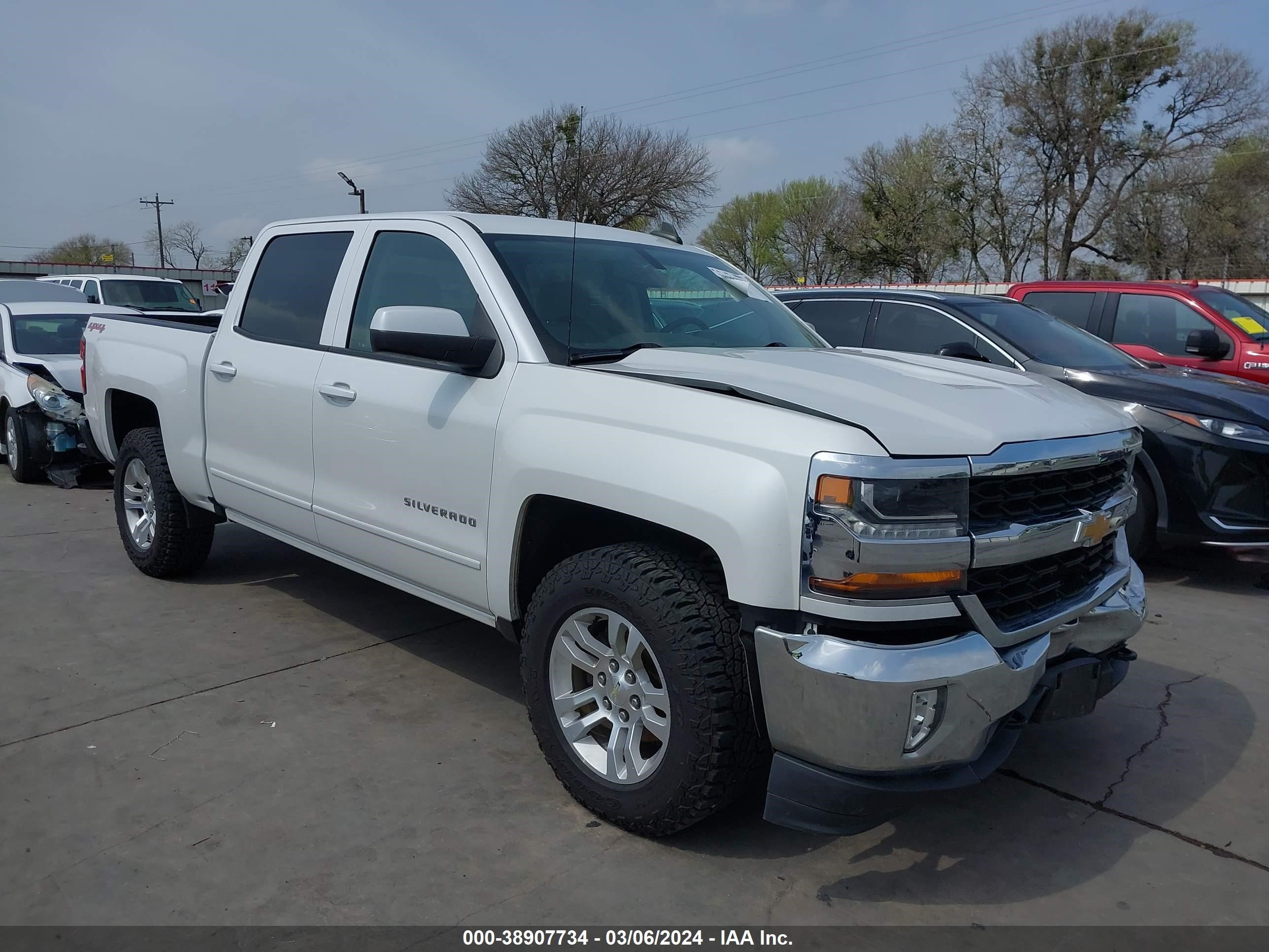 CHEVROLET SILVERADO 2017 3gcukrec8hg411107