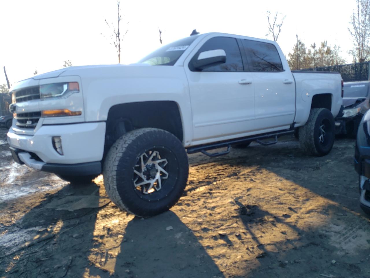 CHEVROLET SILVERADO 2018 3gcukrec9jg330090