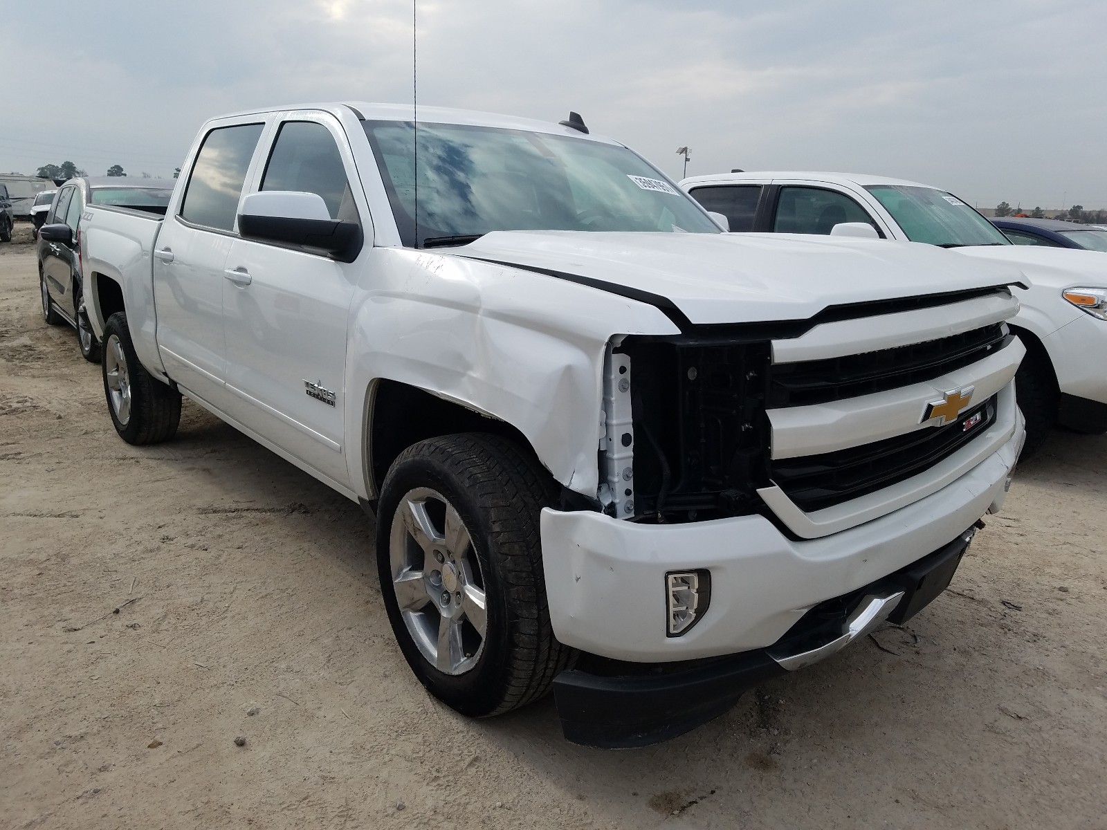 CHEVROLET SILVERADO 1500 2018 3gcukrec9jg461391