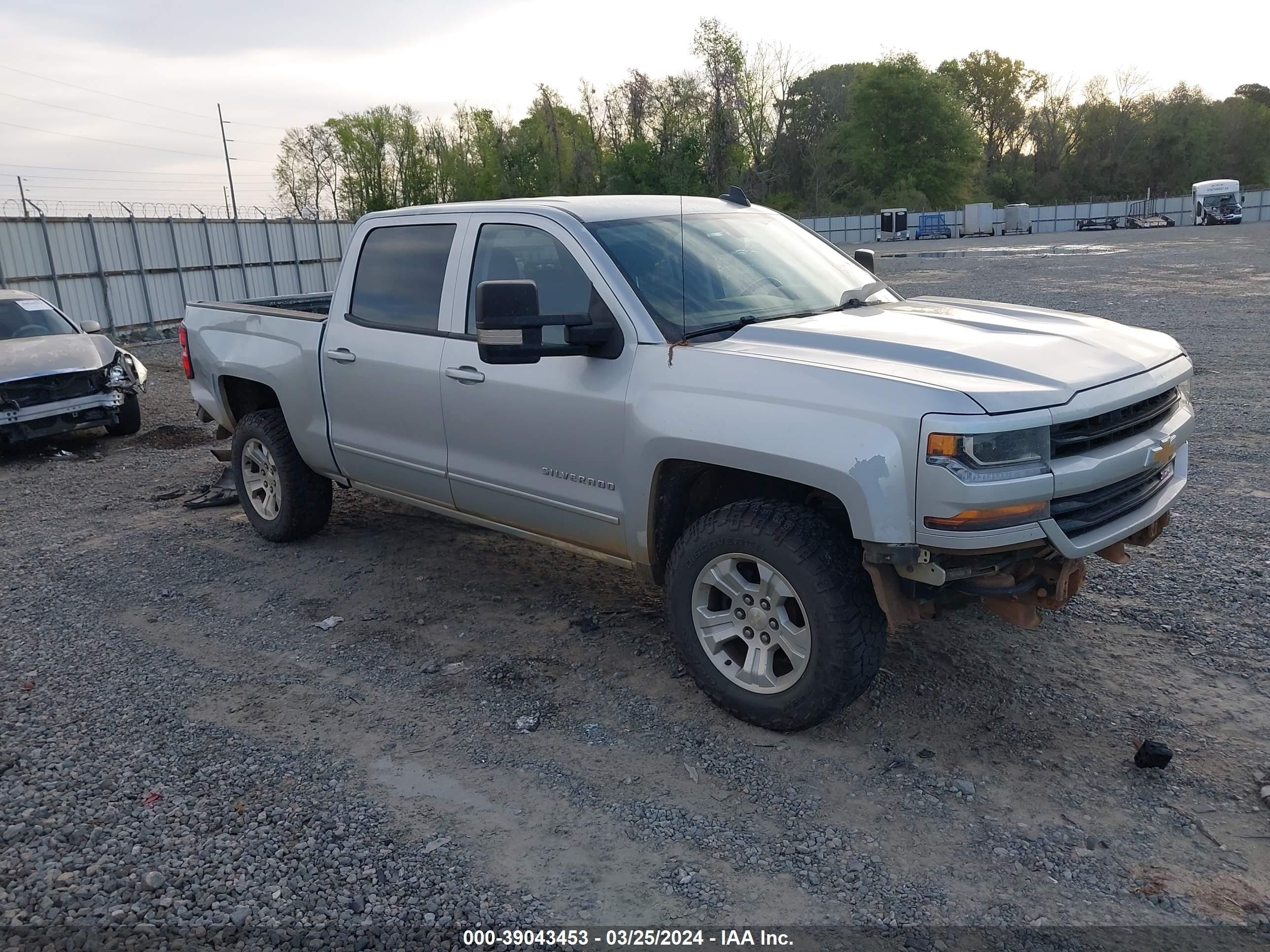 CHEVROLET SILVERADO 2018 3gcukreh4jg495671