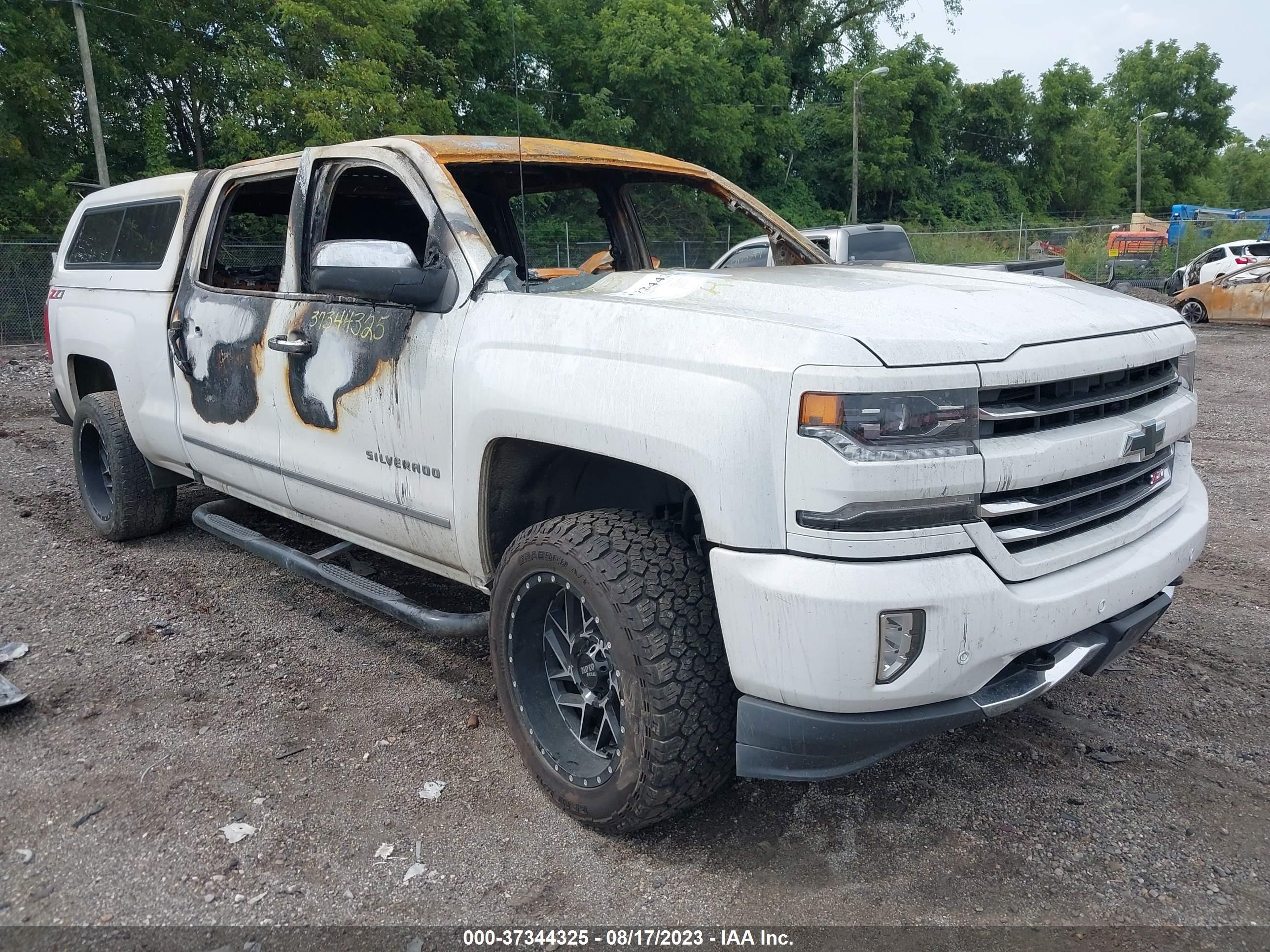 CHEVROLET SILVERADO 2018 3gcuksec1jg525558