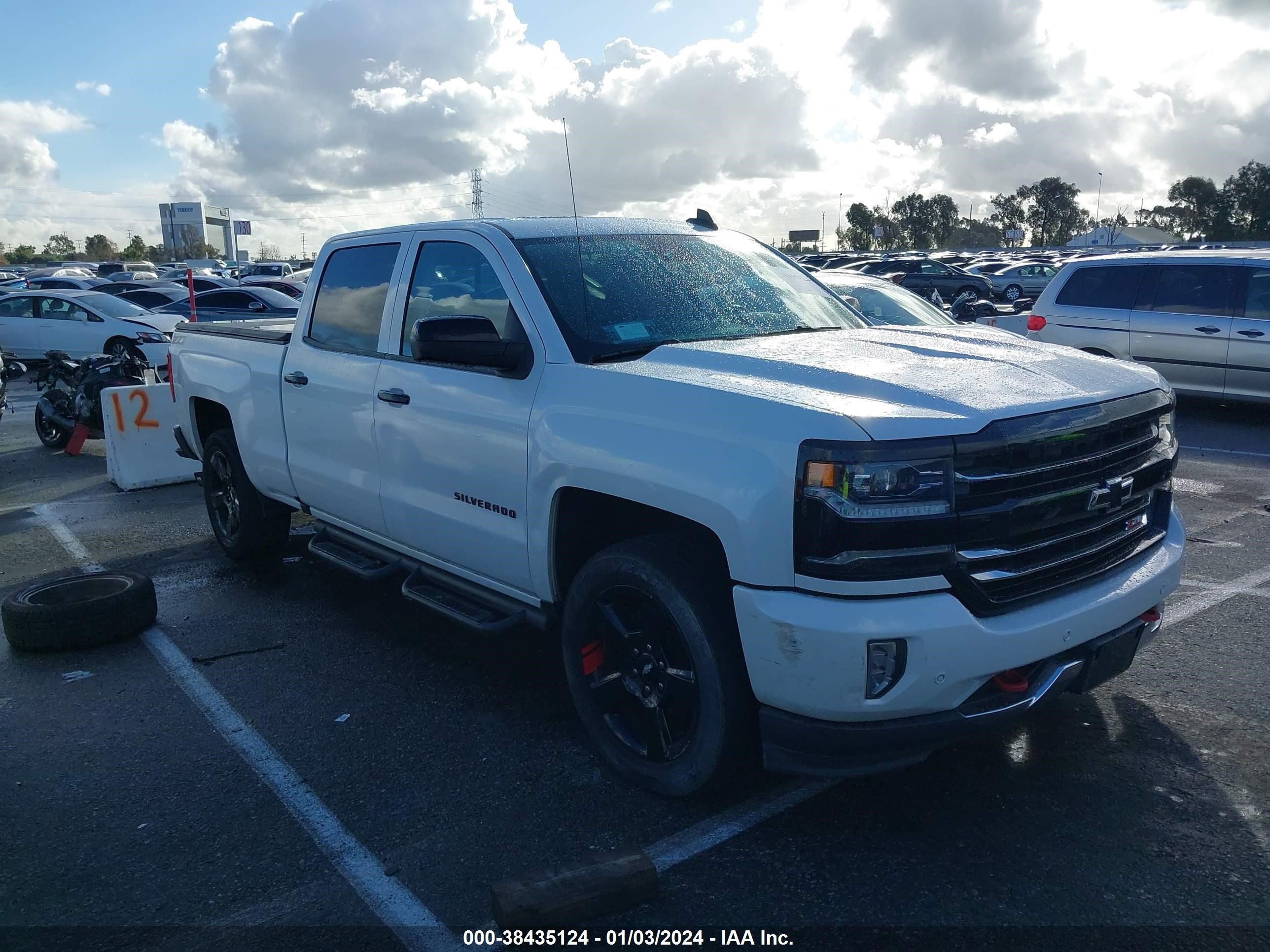 CHEVROLET SILVERADO 2018 3gcuksec5jg215249