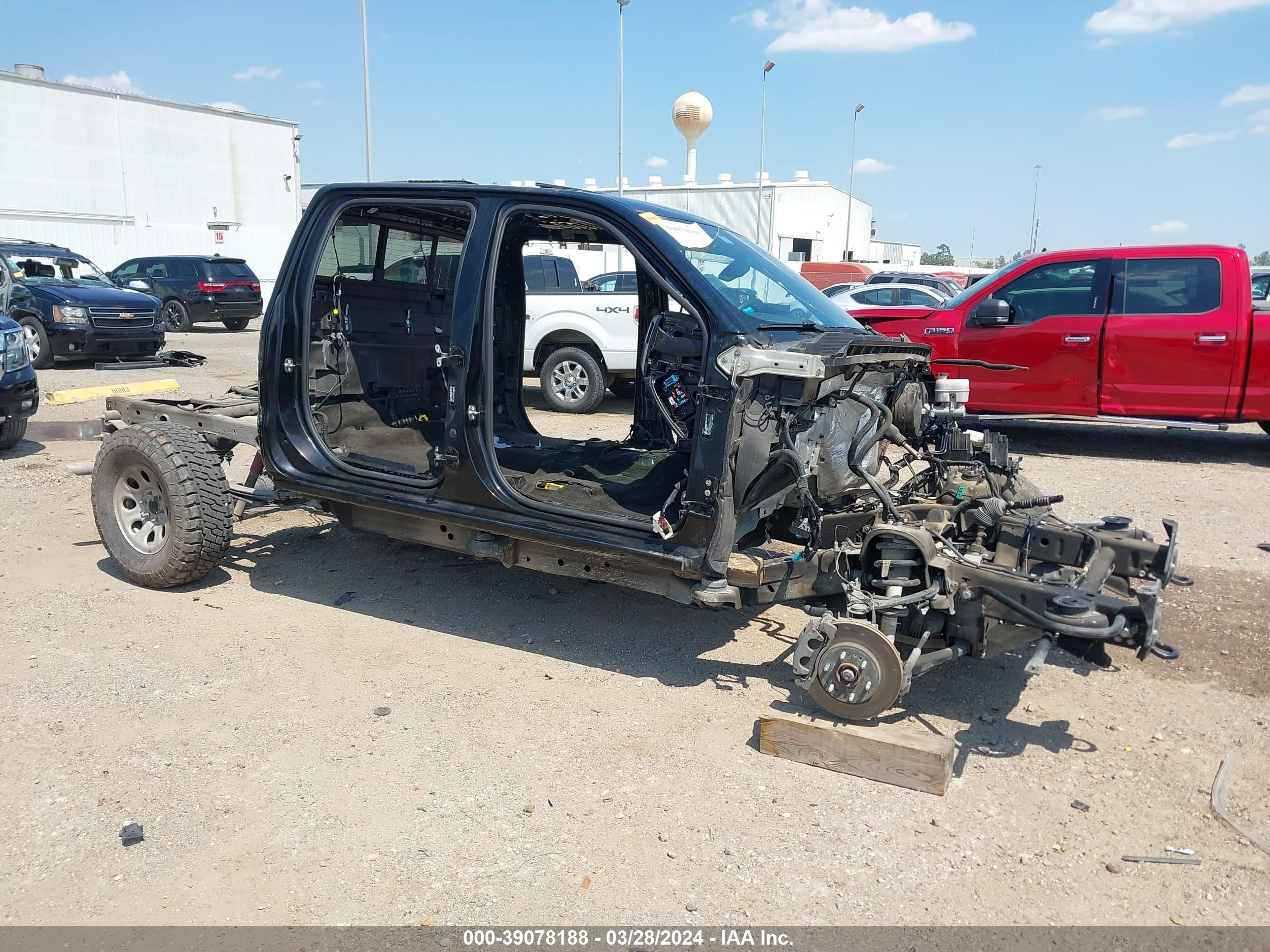 CHEVROLET SILVERADO 2018 3gcuksec8jg185051