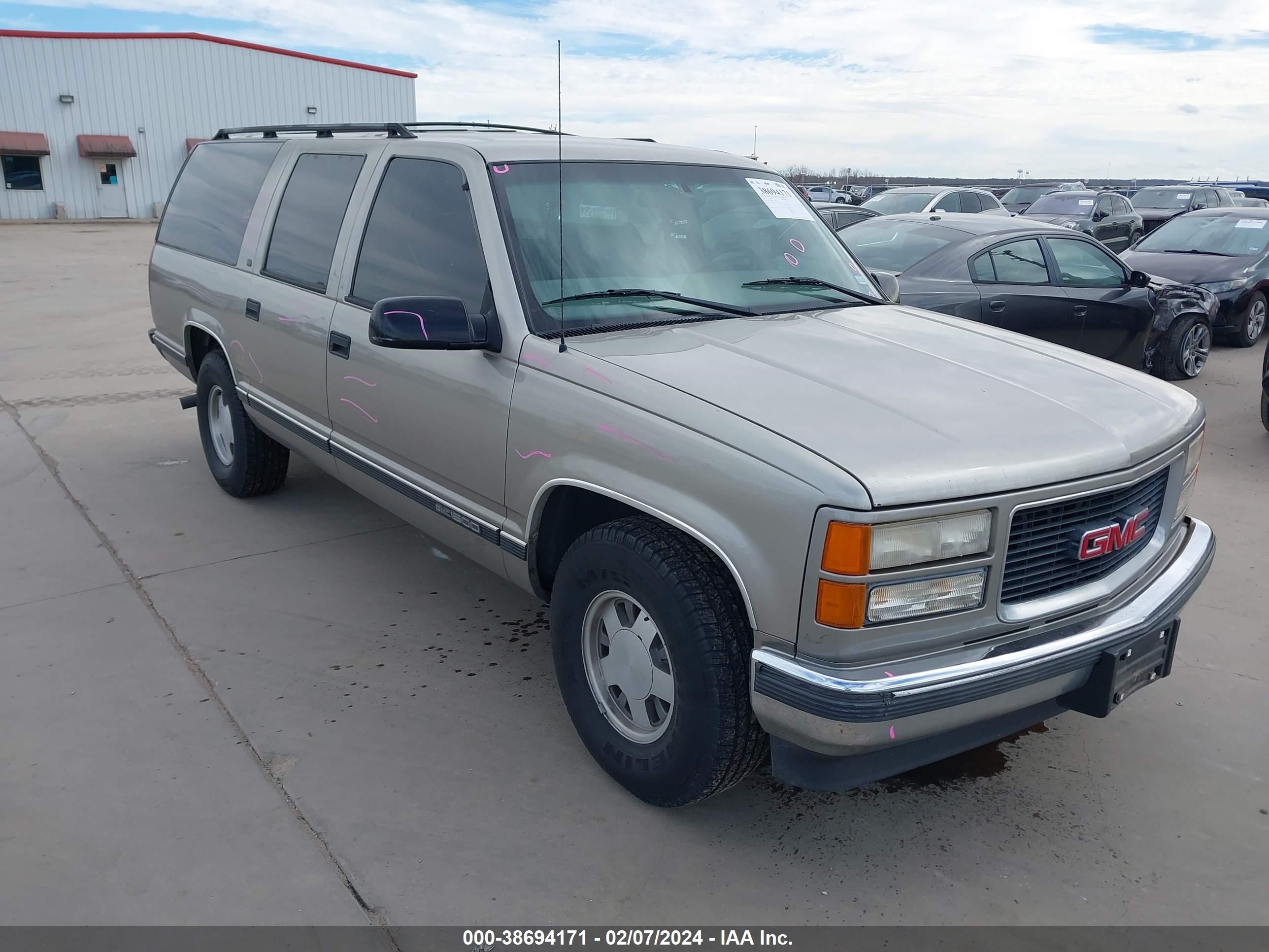 GMC SUBURBAN 1999 3gkec16r6xg536602