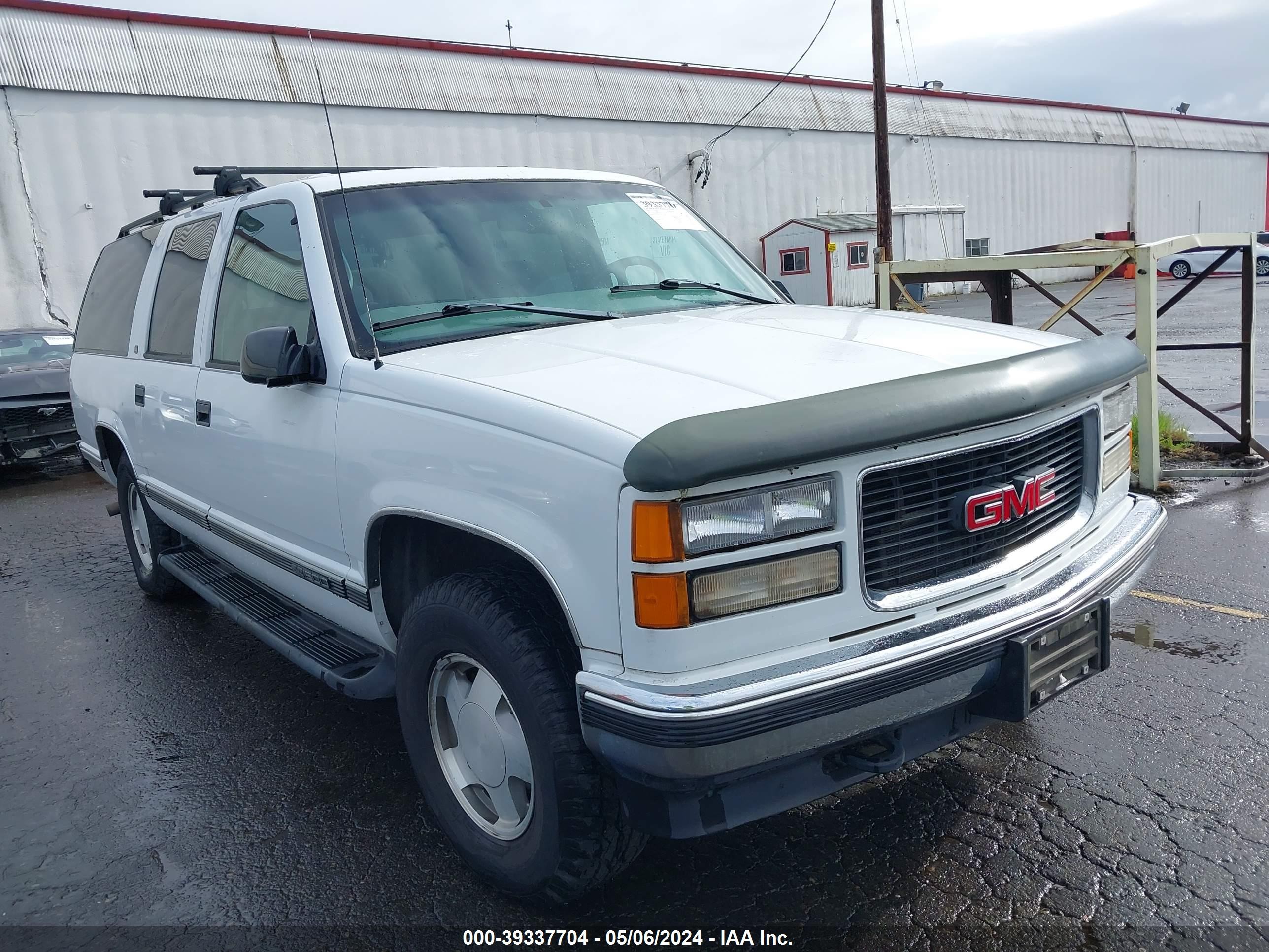 GMC SUBURBAN 1999 3gkfk16r2xg501837