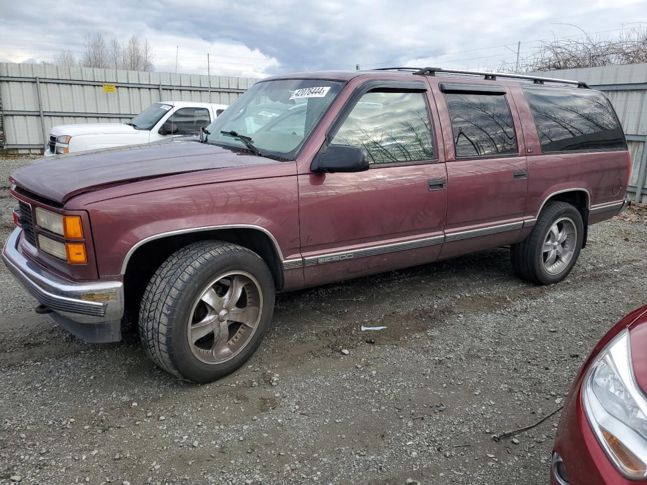 GMC SUBURBAN 1996 3gkfk16r3tg515398