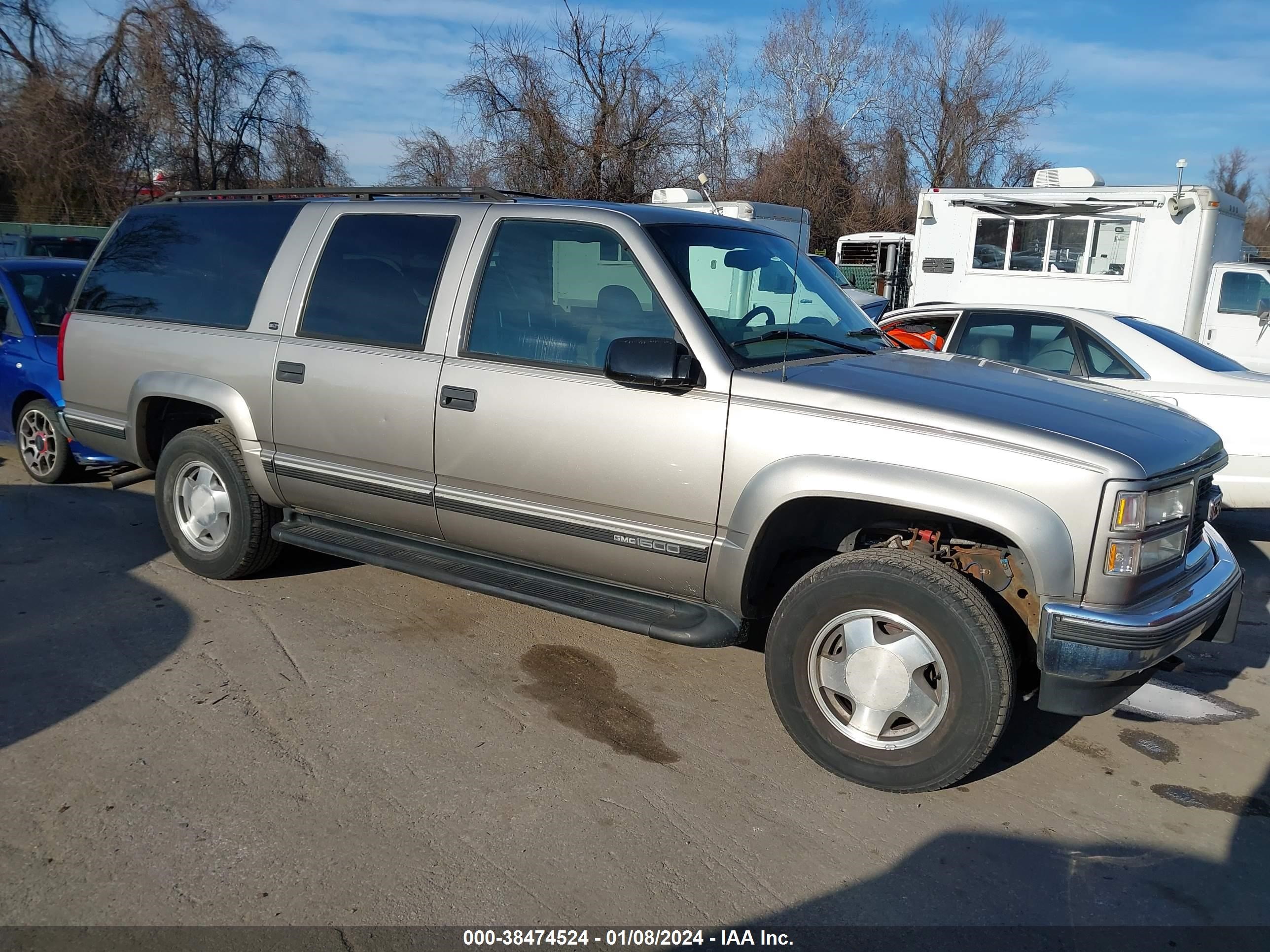 GMC SUBURBAN 1999 3gkfk16r3xg532644