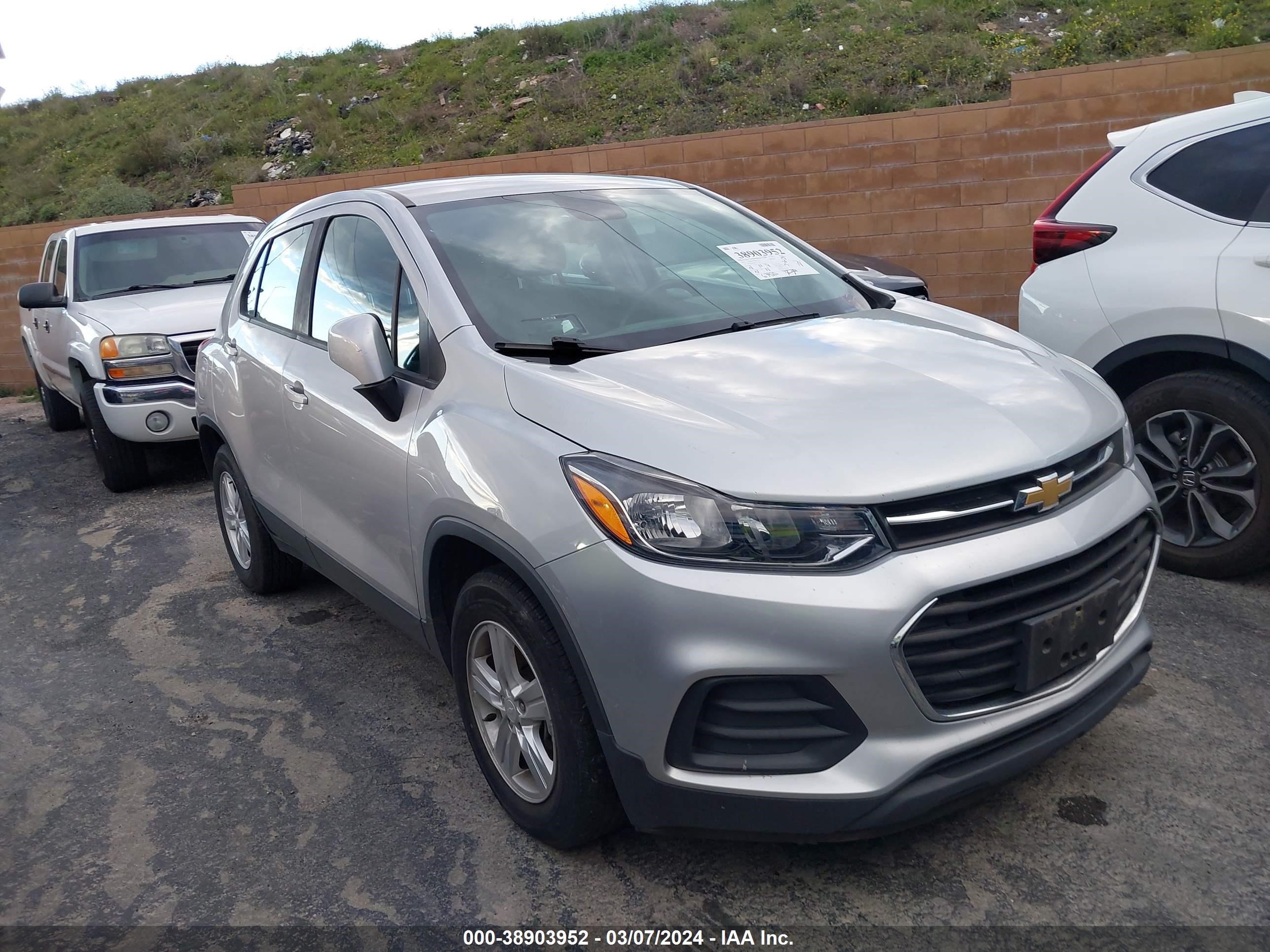 CHEVROLET TRAX 2019 3gncjksb0kl317200