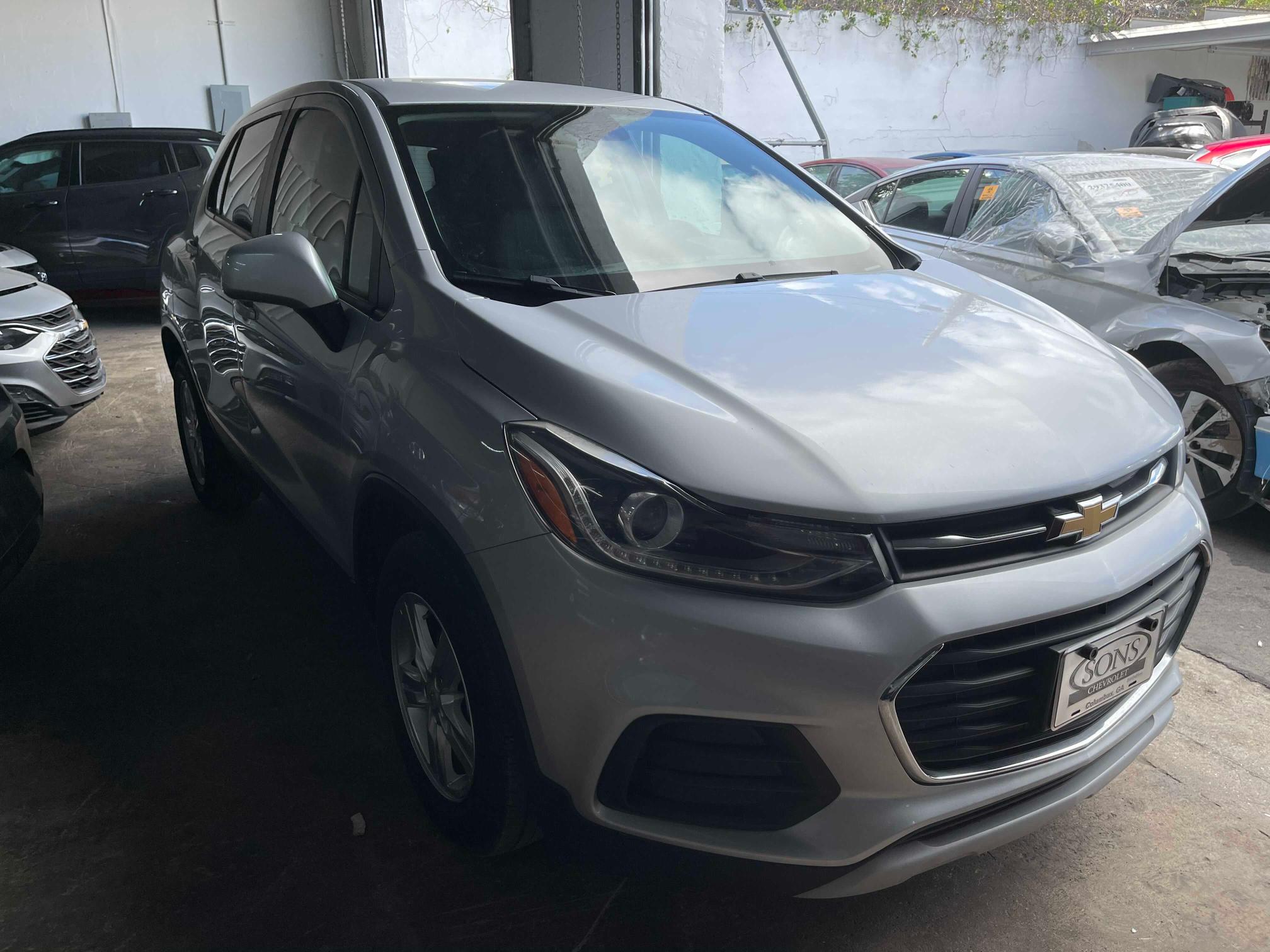 CHEVROLET TRAX LS 2017 3gncjksb9hl284948