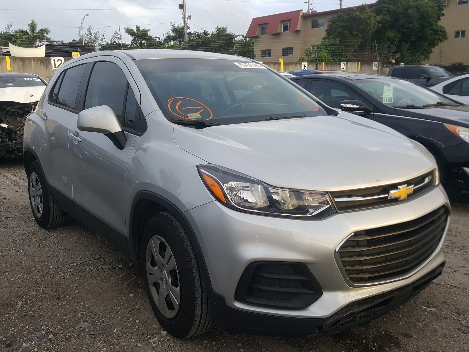 CHEVROLET TRAX LS 2019 3gncjksbxkl181562