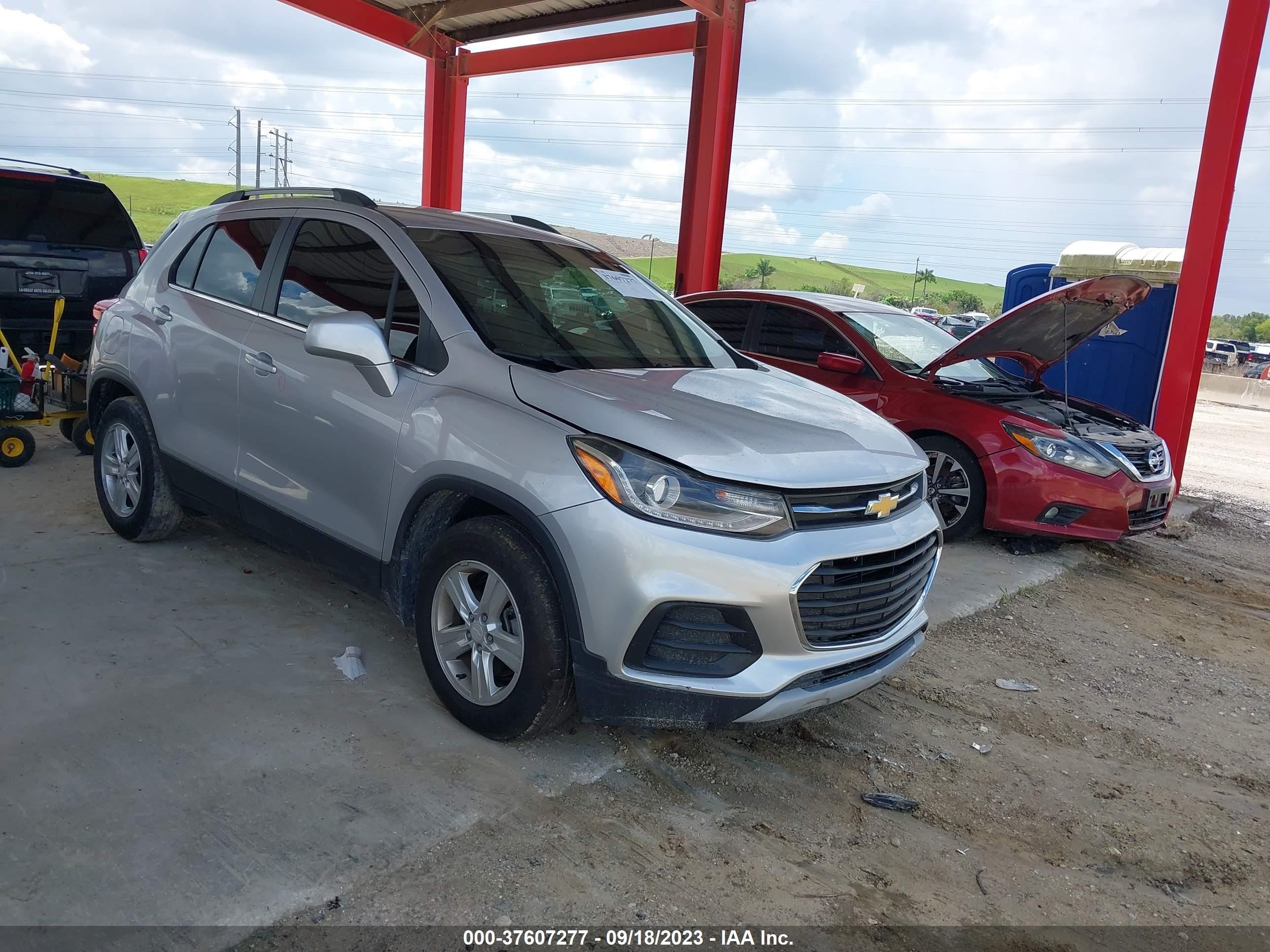 CHEVROLET TRAX 2018 3gncjlsb7jl197142