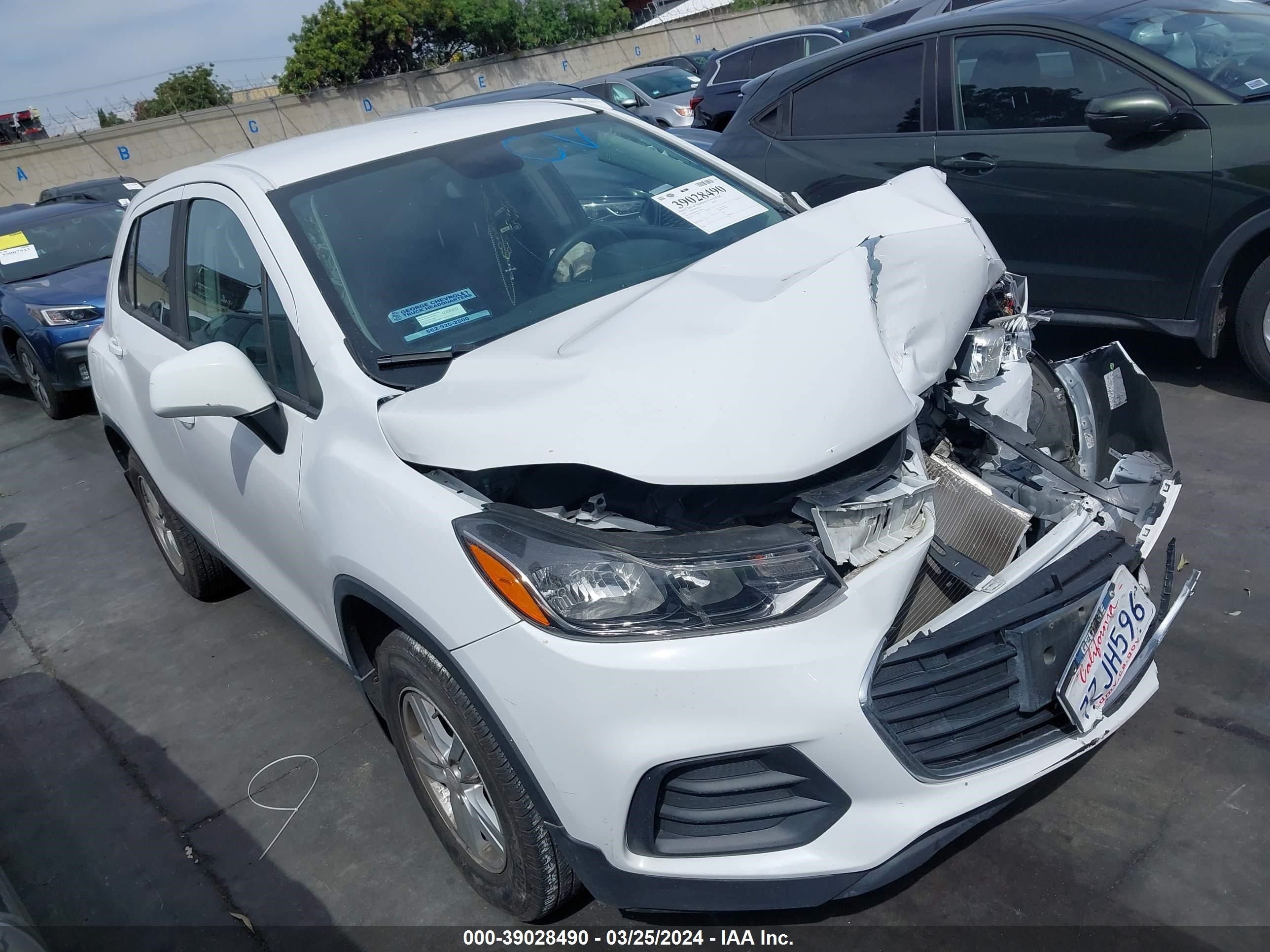 CHEVROLET TRAX 2017 3gncjnsb4hl260638