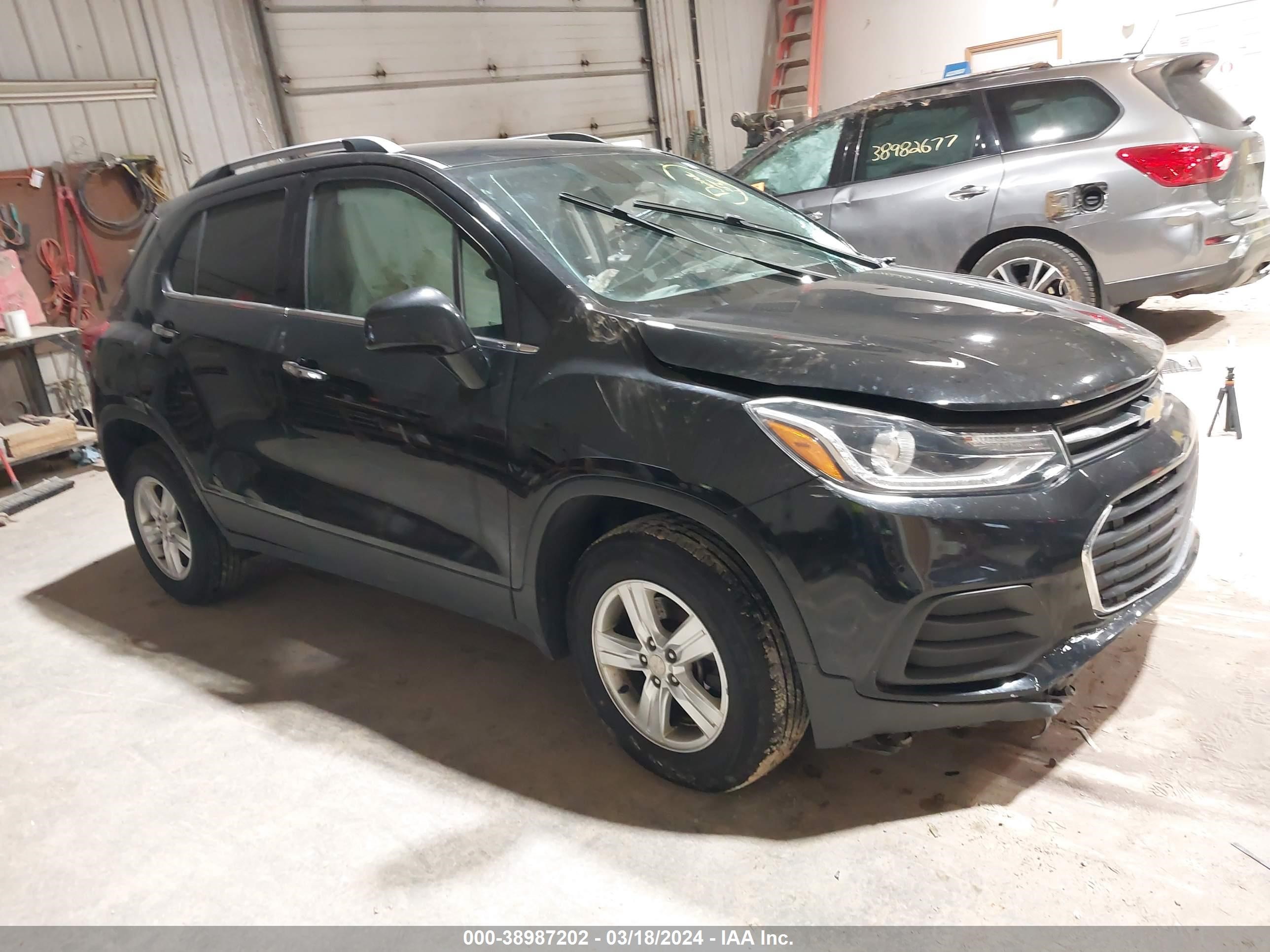 CHEVROLET TRAX 2017 3gncjpsb8hl175135