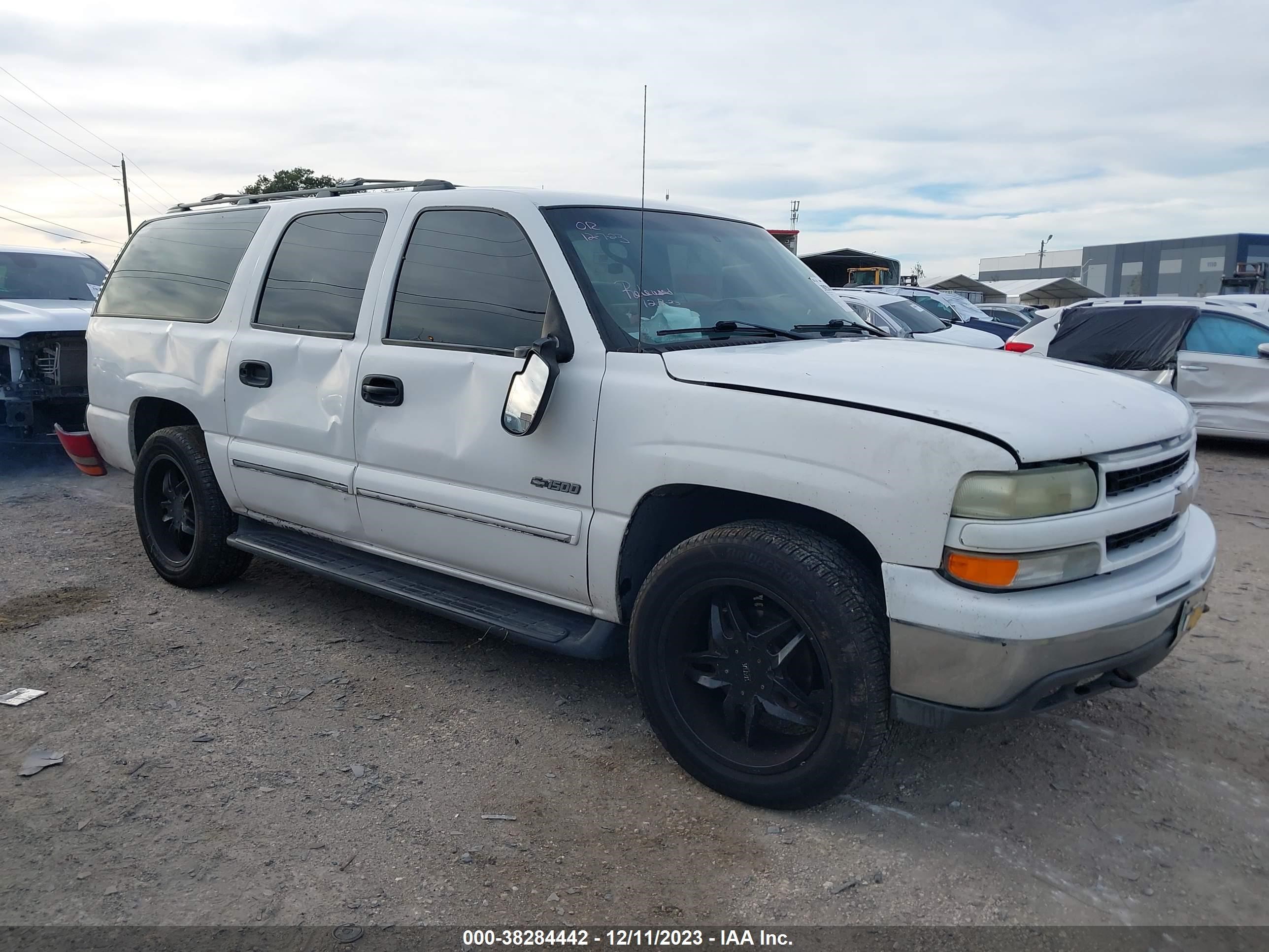 CHEVROLET SUBURBAN 2000 3gnec16t9yg195325