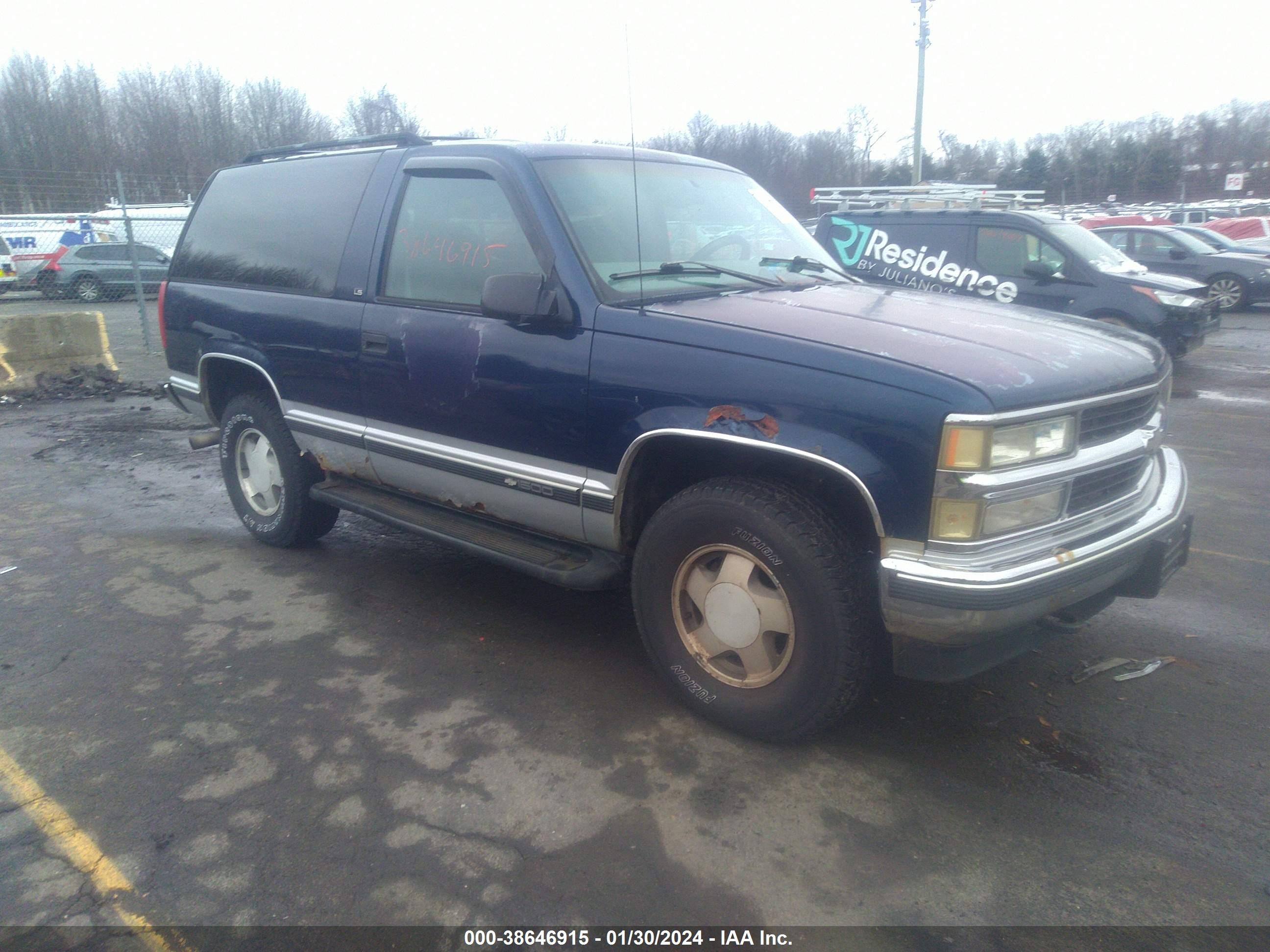 CHEVROLET TAHOE 1997 3gnek18r8vg191752