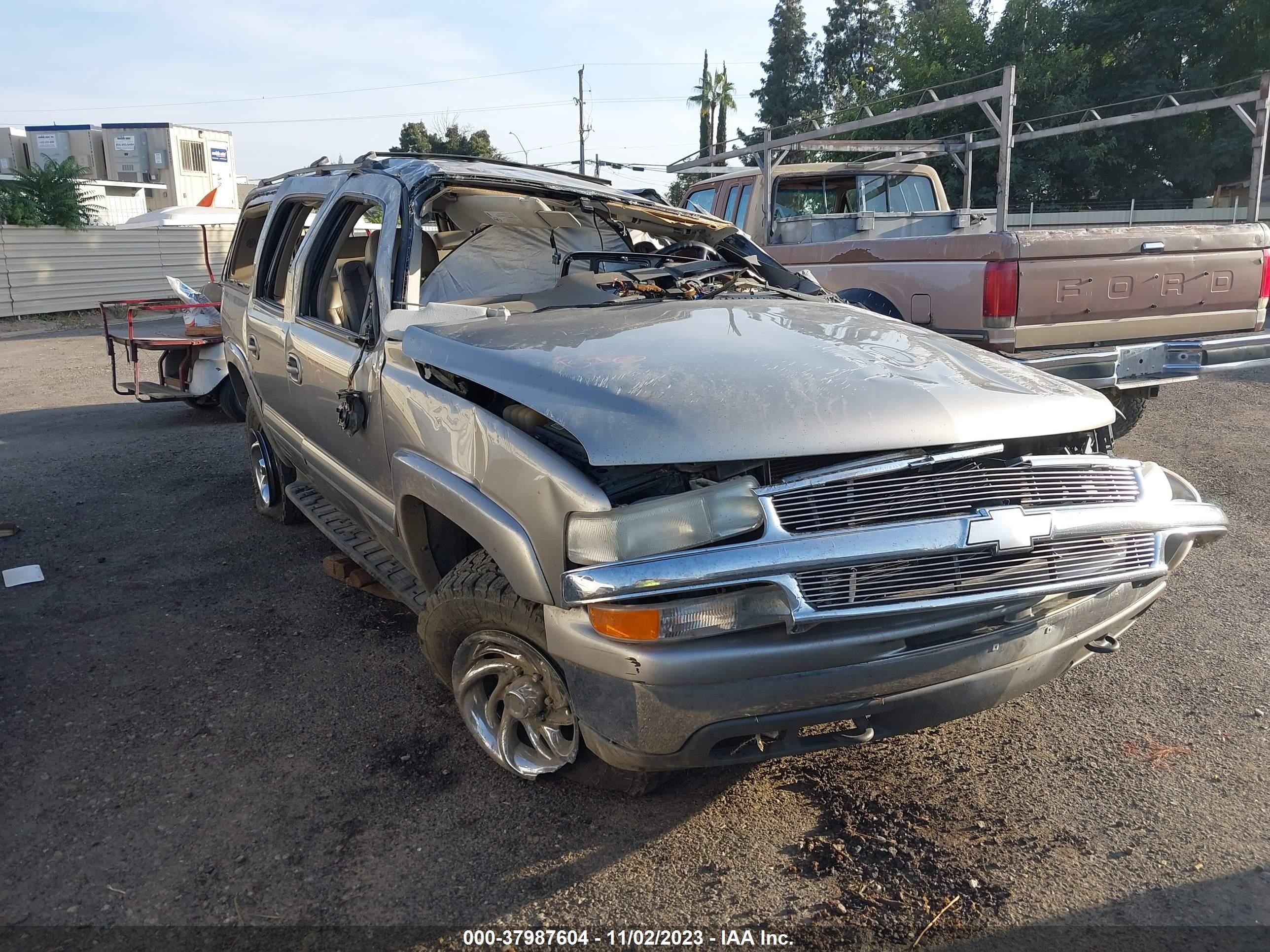 CHEVROLET SUBURBAN 2002 3gnfk16t62g257407