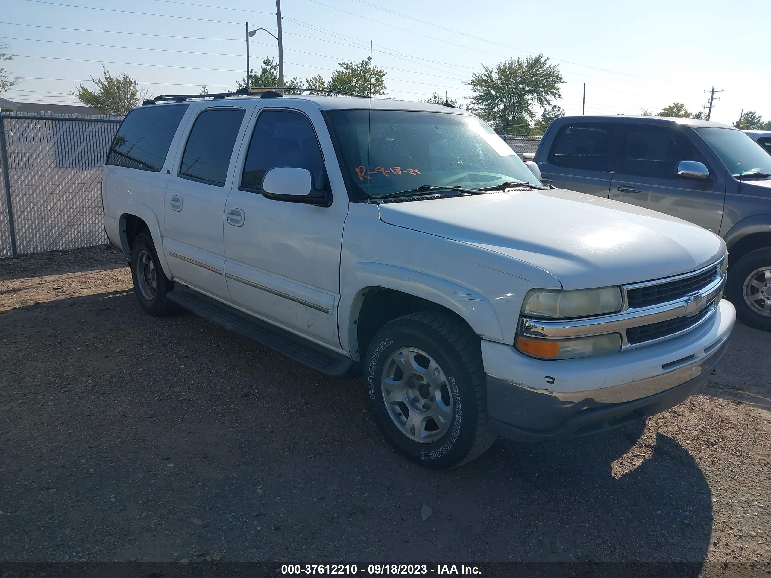 CHEVROLET SUBURBAN 2003 3gnfk16z43g242345