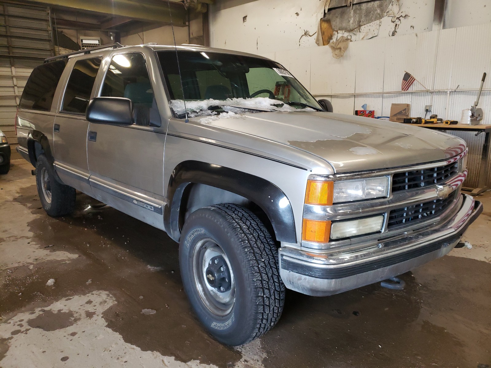 CHEVROLET SUBURBAN 1998 3gngk26j5wg127956