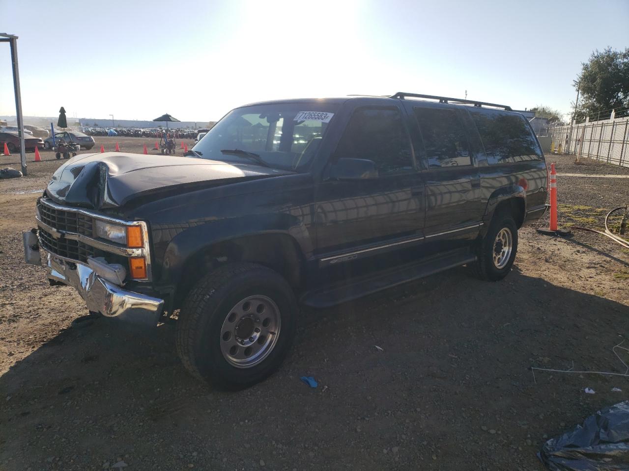 CHEVROLET SUBURBAN 1999 3gngk26j8xg174772