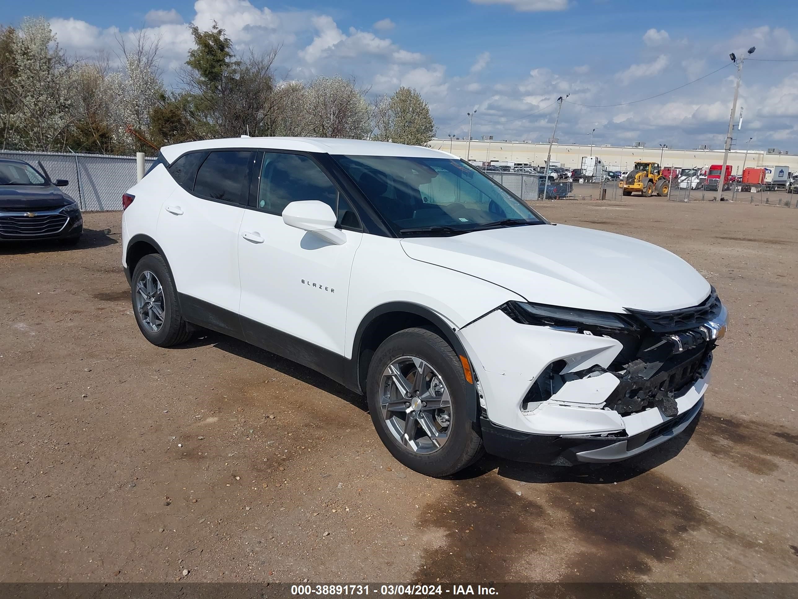 CHEVROLET BLAZER 2023 3gnkbcr46ps195056