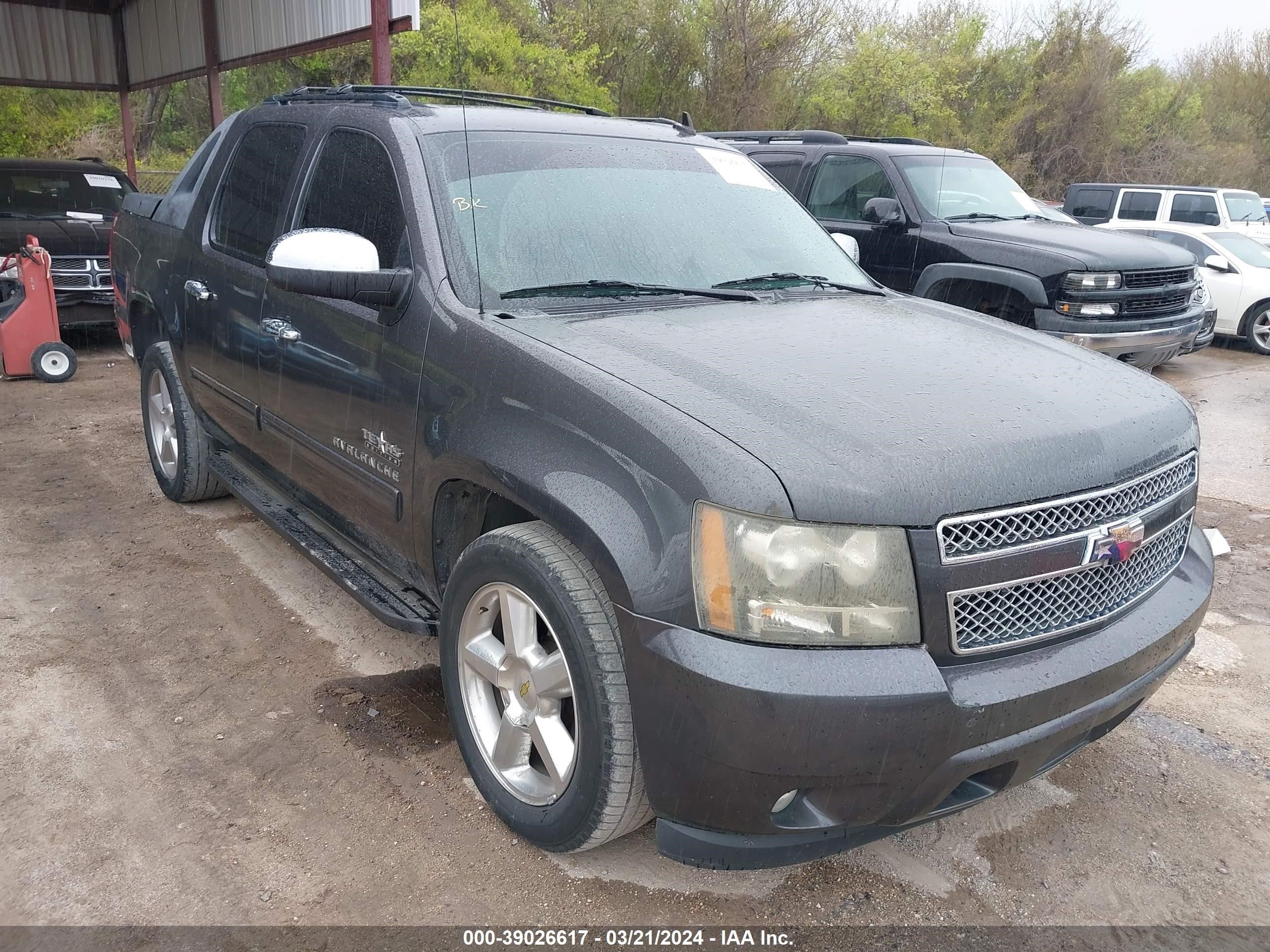 CHEVROLET AVALANCHE 2011 3gnmcee04bg138404