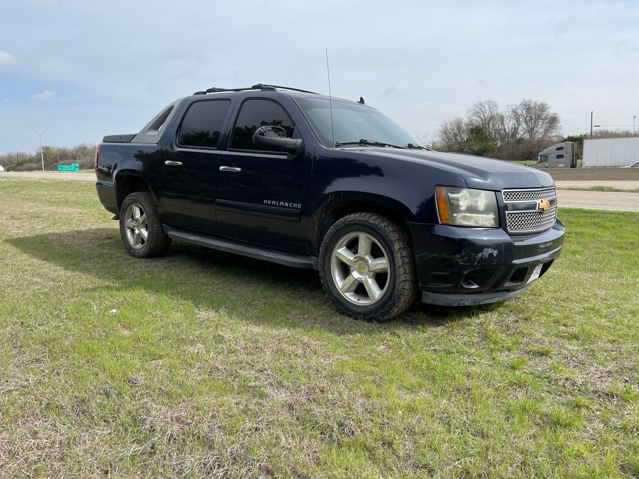 CHEVROLET AVALANCHE 2011 3gnmcee04bg258722