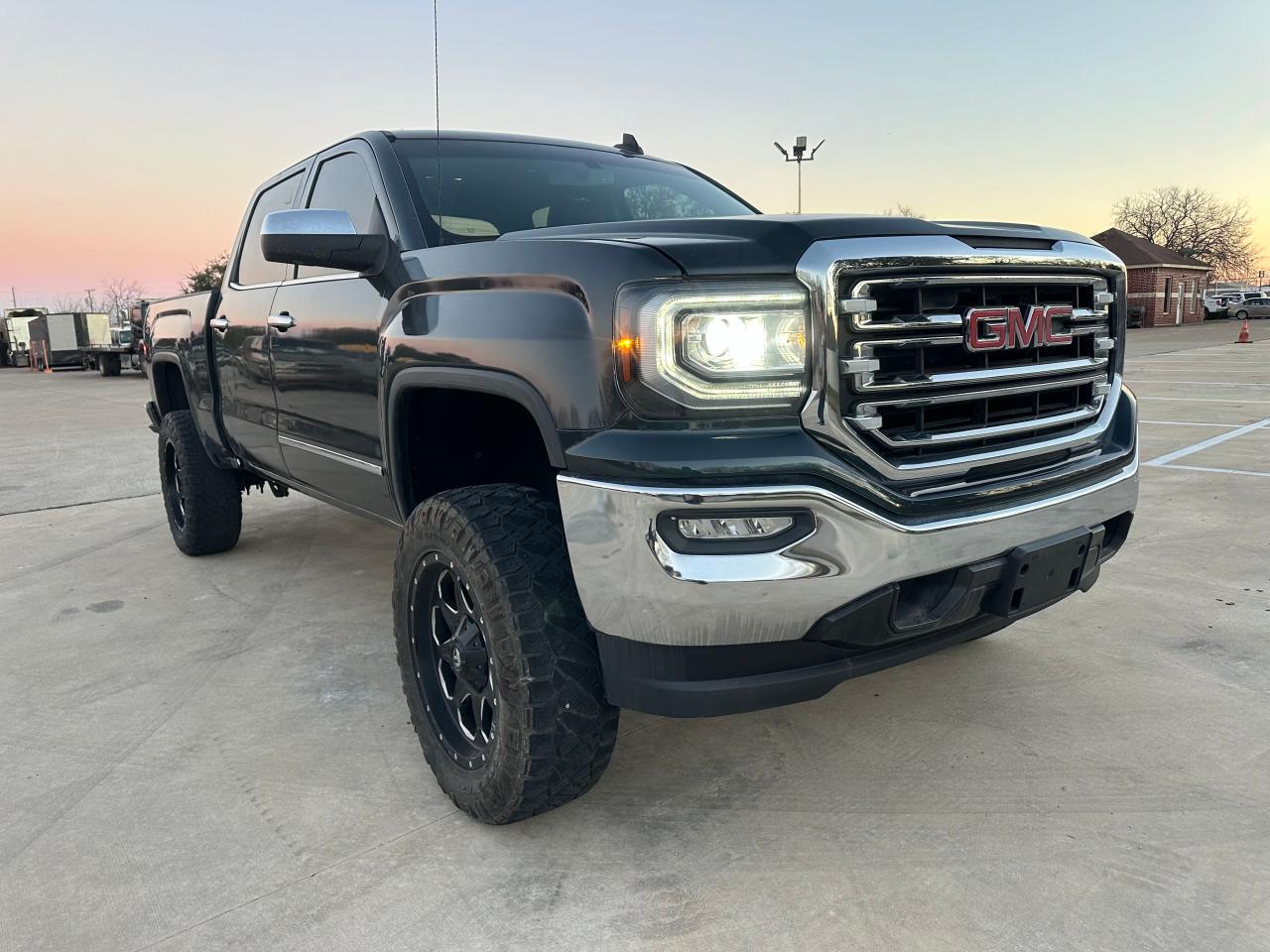 GMC SIERRA 2017 3gtp1nec0hg516684