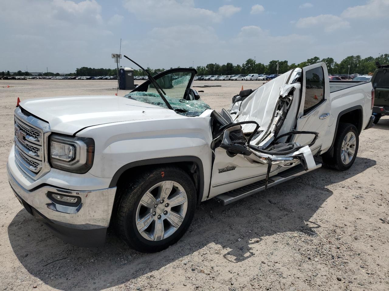 GMC SIERRA 2018 3gtp1nec9jg136068