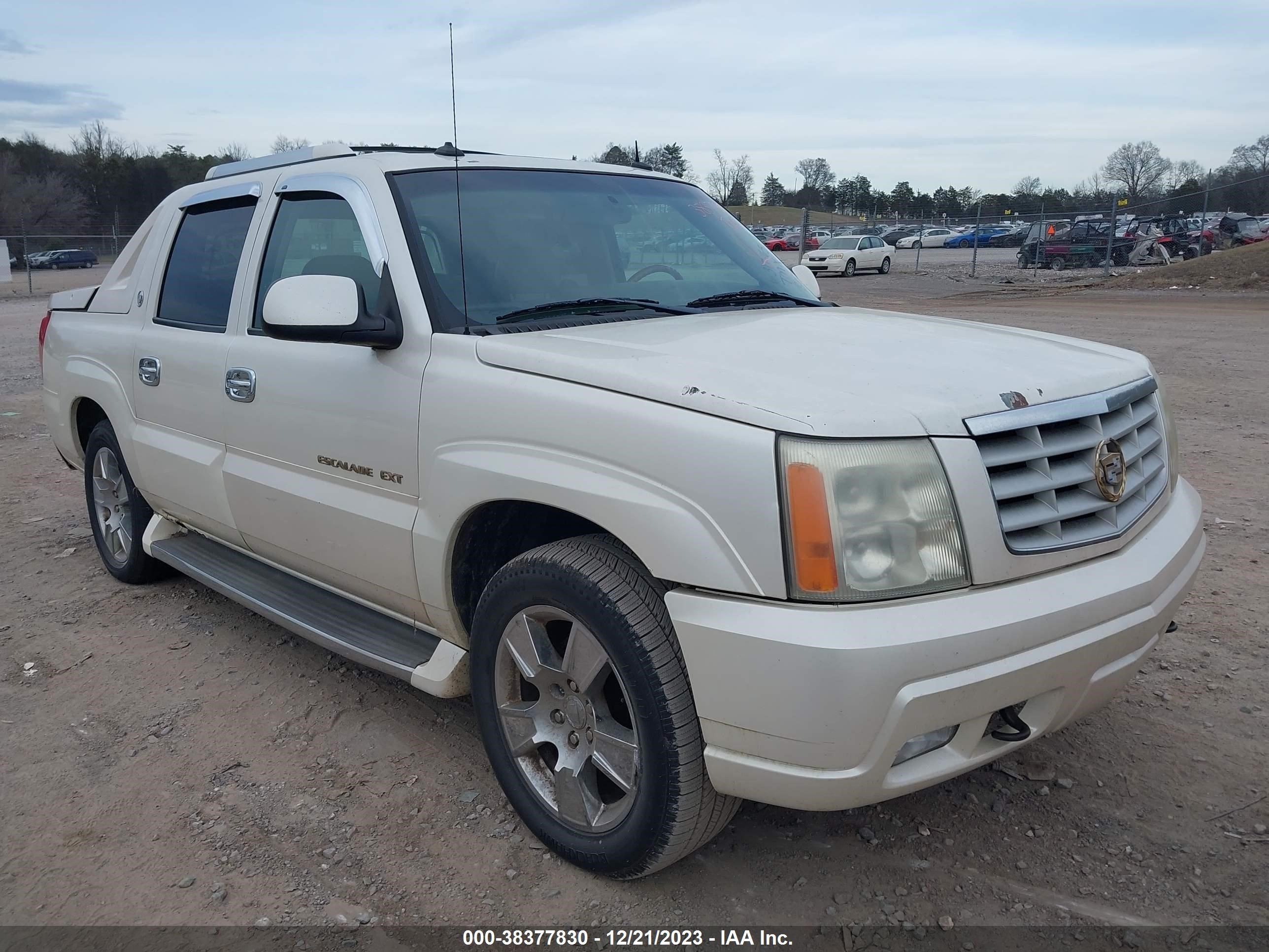 CADILLAC ESCALADE 2003 3gyek63nx3g317465