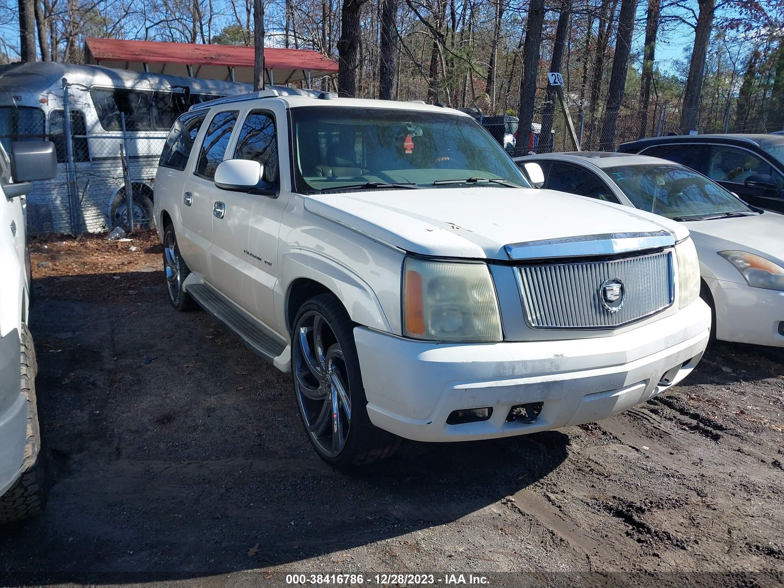 CADILLAC ESCALADE 2004 3gyfk66n44g124388