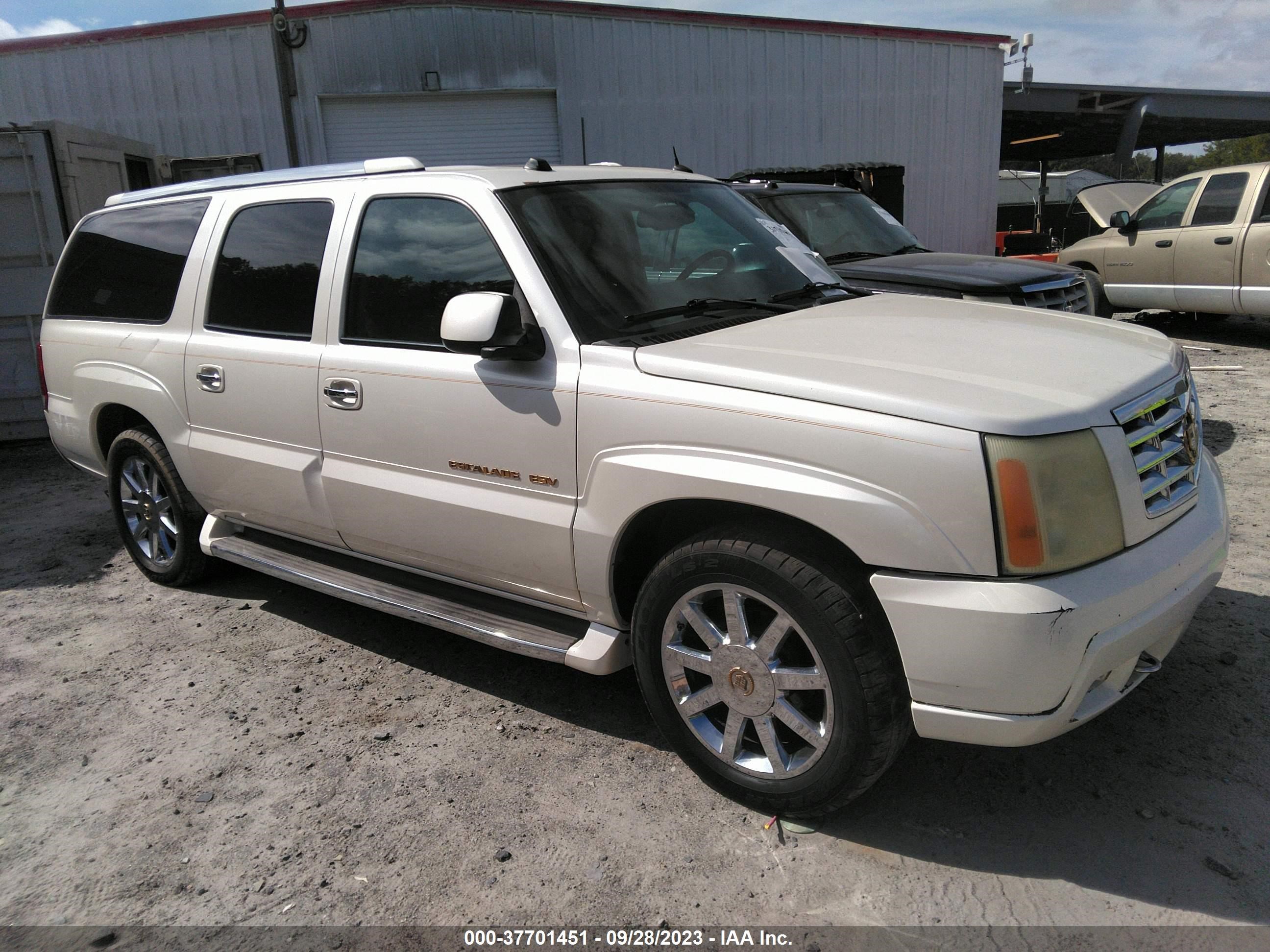 CADILLAC ESCALADE 2004 3gyfk66n44g268782