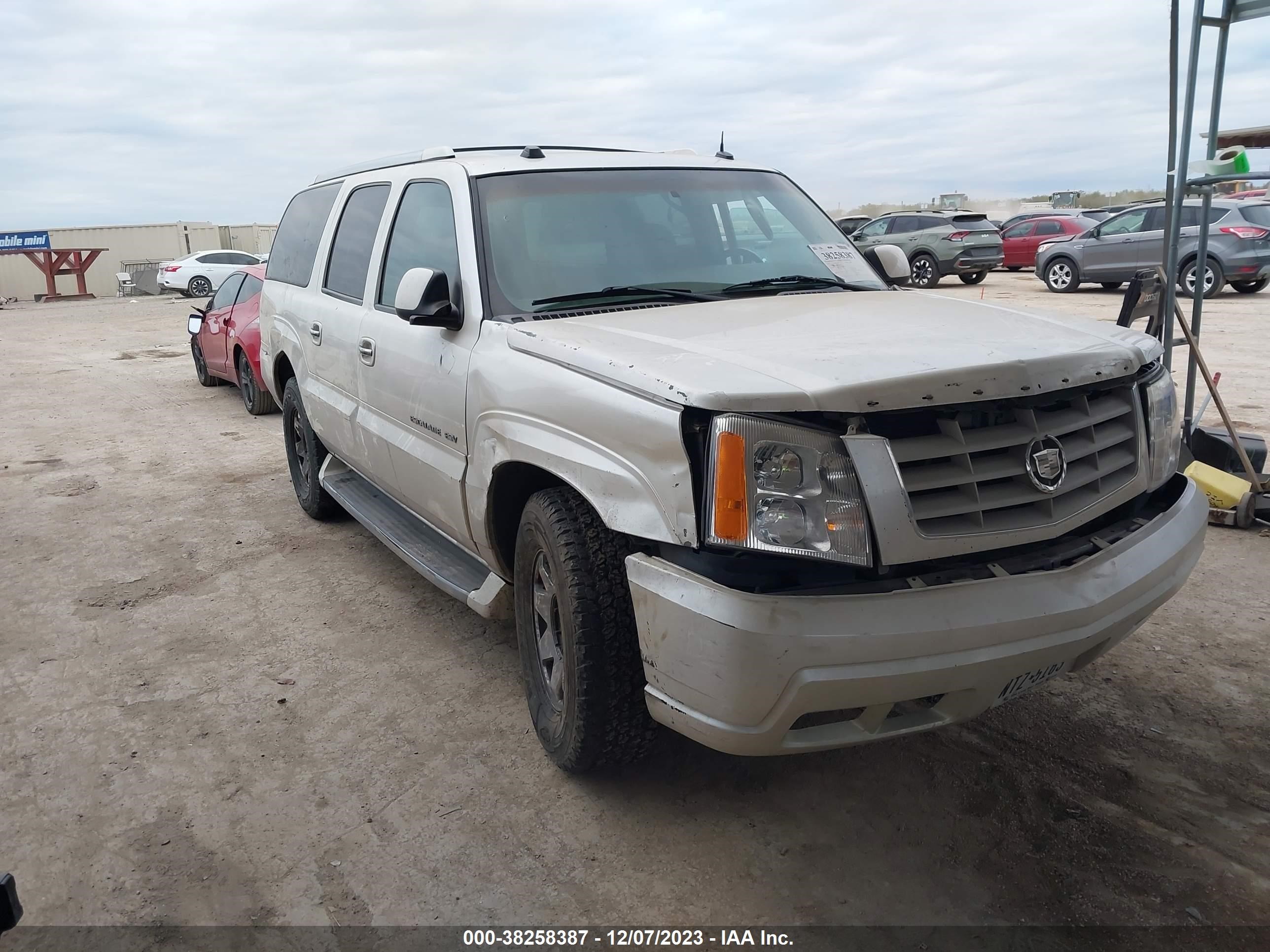 CADILLAC ESCALADE 2004 3gyfk66nx4g145200