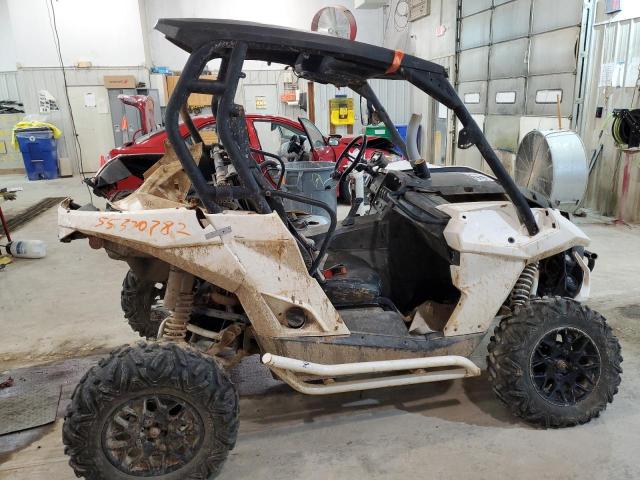 CAN-AM MAVERICK 1 2014 3jbpgdp17ej000408