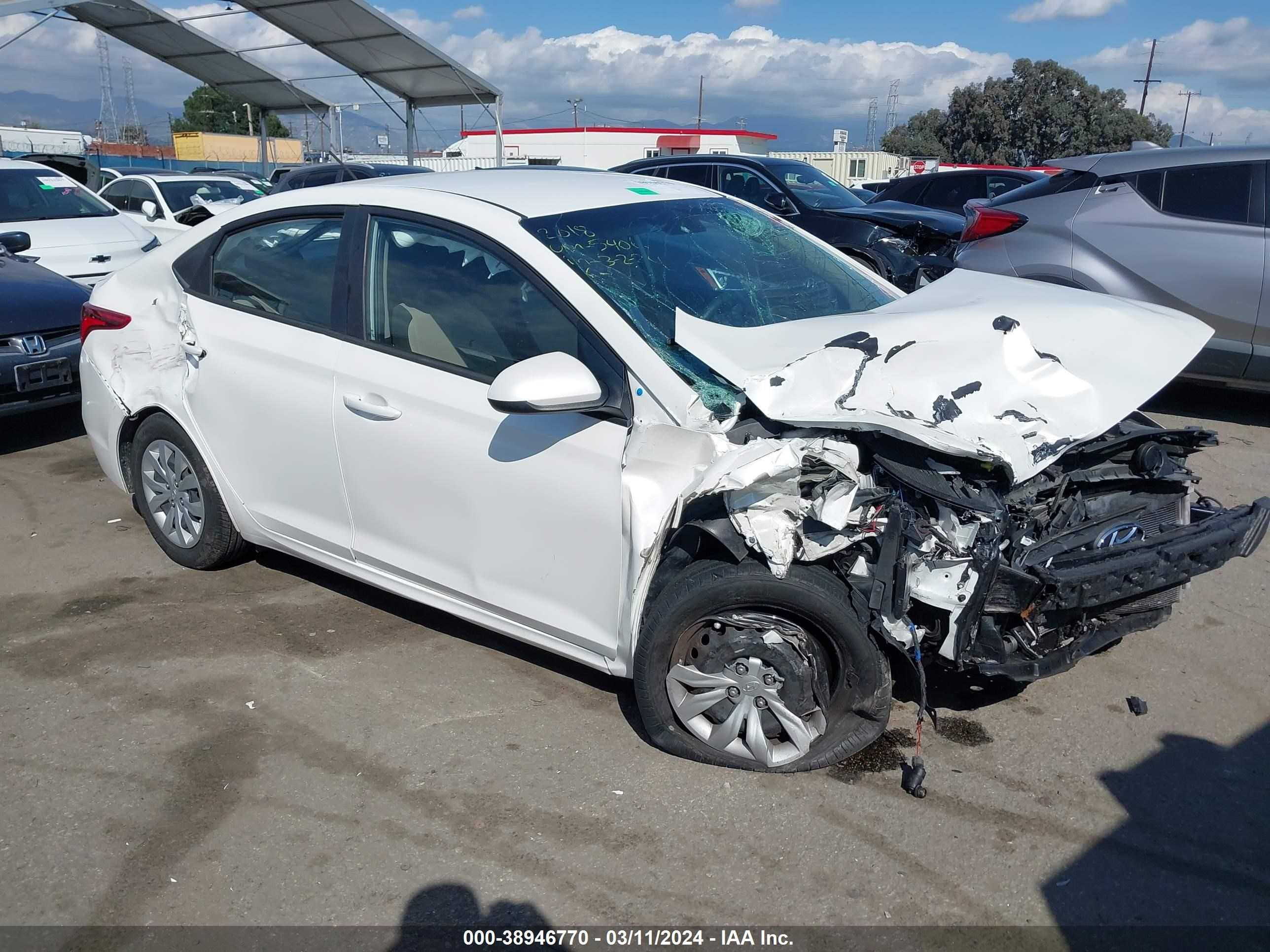 HYUNDAI ACCENT 2018 3kpc24a38je025406