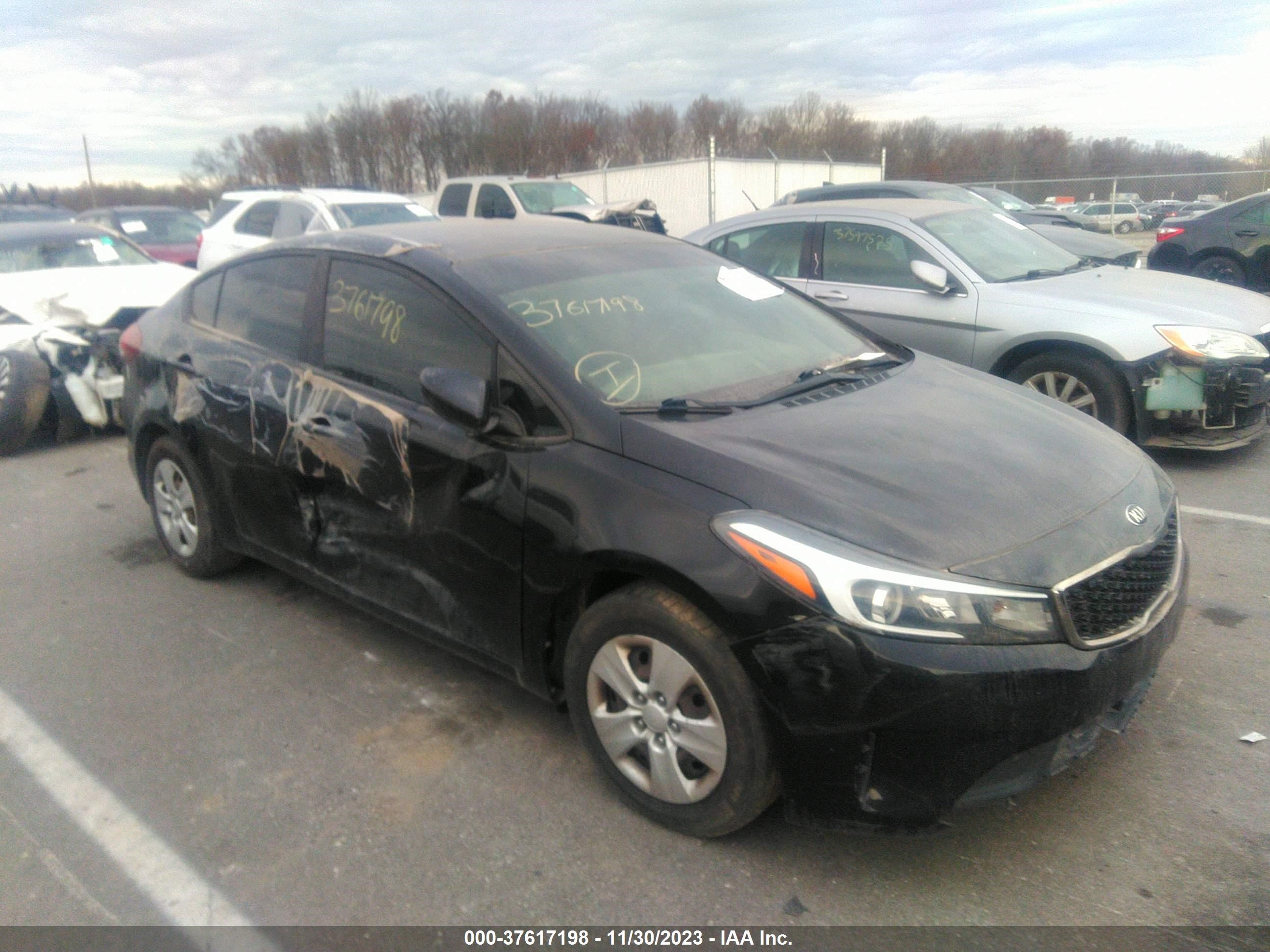 KIA FORTE 2017 3kpfk4a70he026964