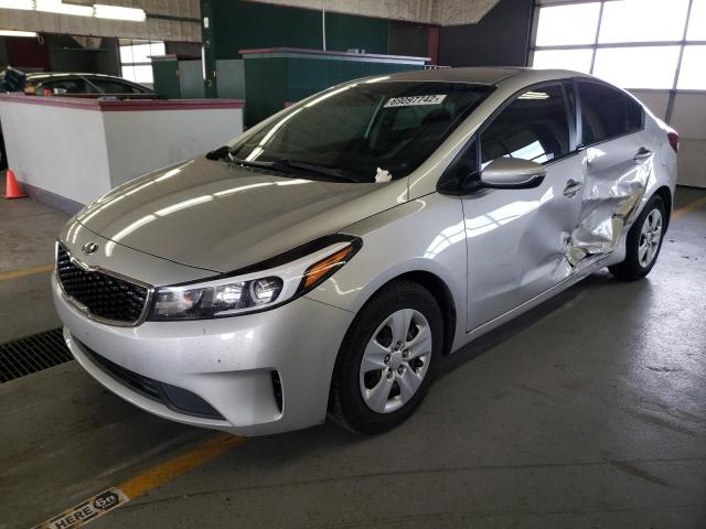 KIA FORTE LX 2017 3kpfk4a70he047409