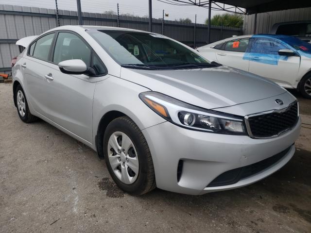 KIA FORTE LX 2017 3kpfk4a70he061567