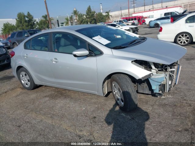 KIA FORTE 2017 3kpfk4a70he093192