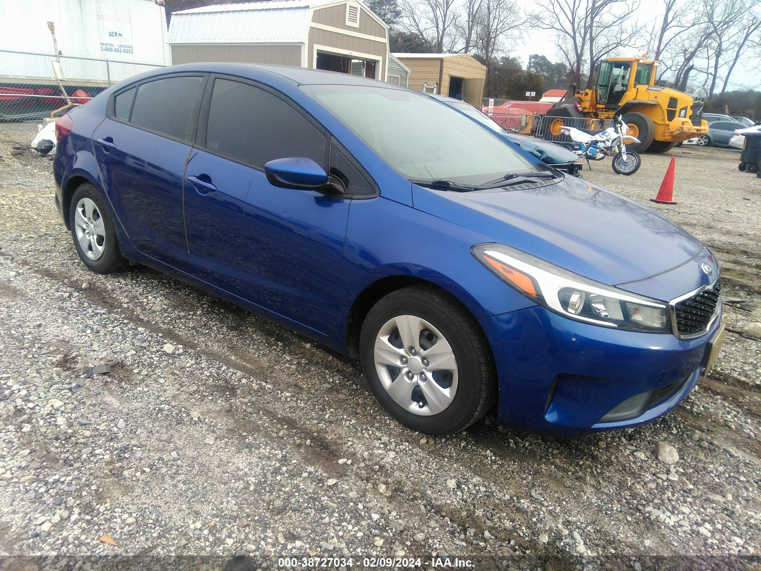 KIA FORTE 2017 3kpfk4a70he104644