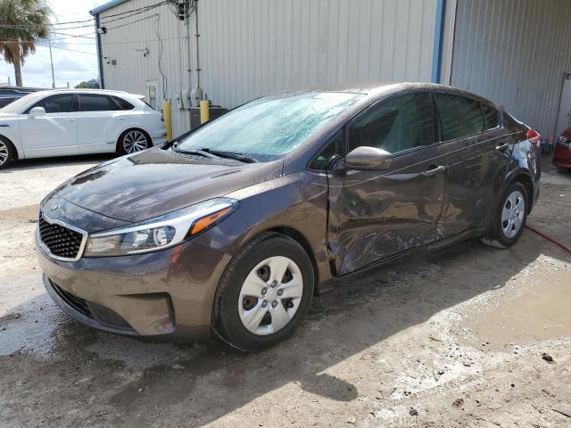 KIA FORTE LX 2017 3kpfk4a70he141189