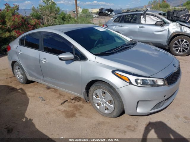 KIA FORTE 2017 3kpfk4a70he141242