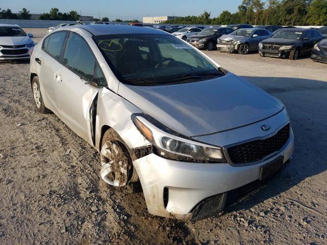 KIA FORTE LX 2017 3kpfk4a70he143377