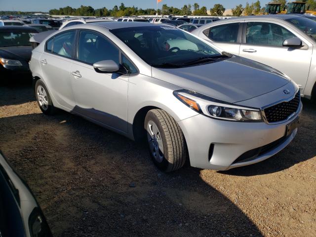 KIA FORTE LX 2018 3kpfk4a70je191659