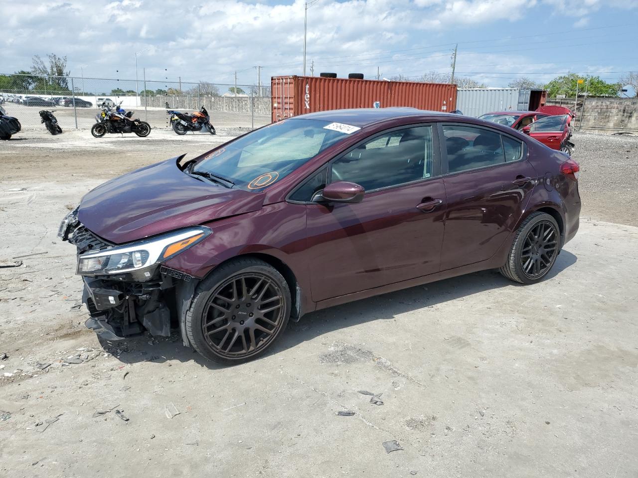 KIA FORTE 2018 3kpfk4a70je258499