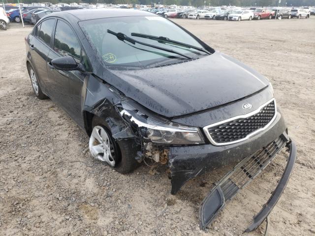 KIA FORTE LX 2018 3kpfk4a70je277036