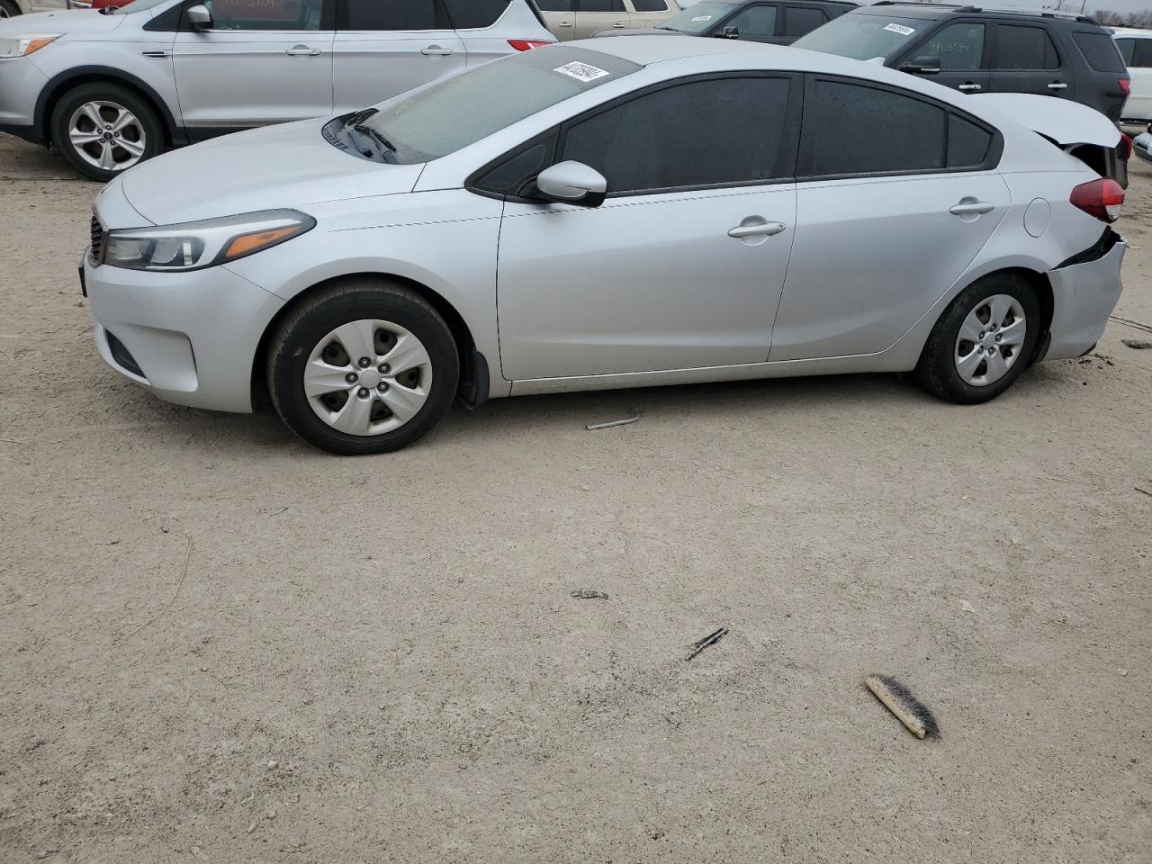 KIA FORTE 2017 3kpfk4a71he077017