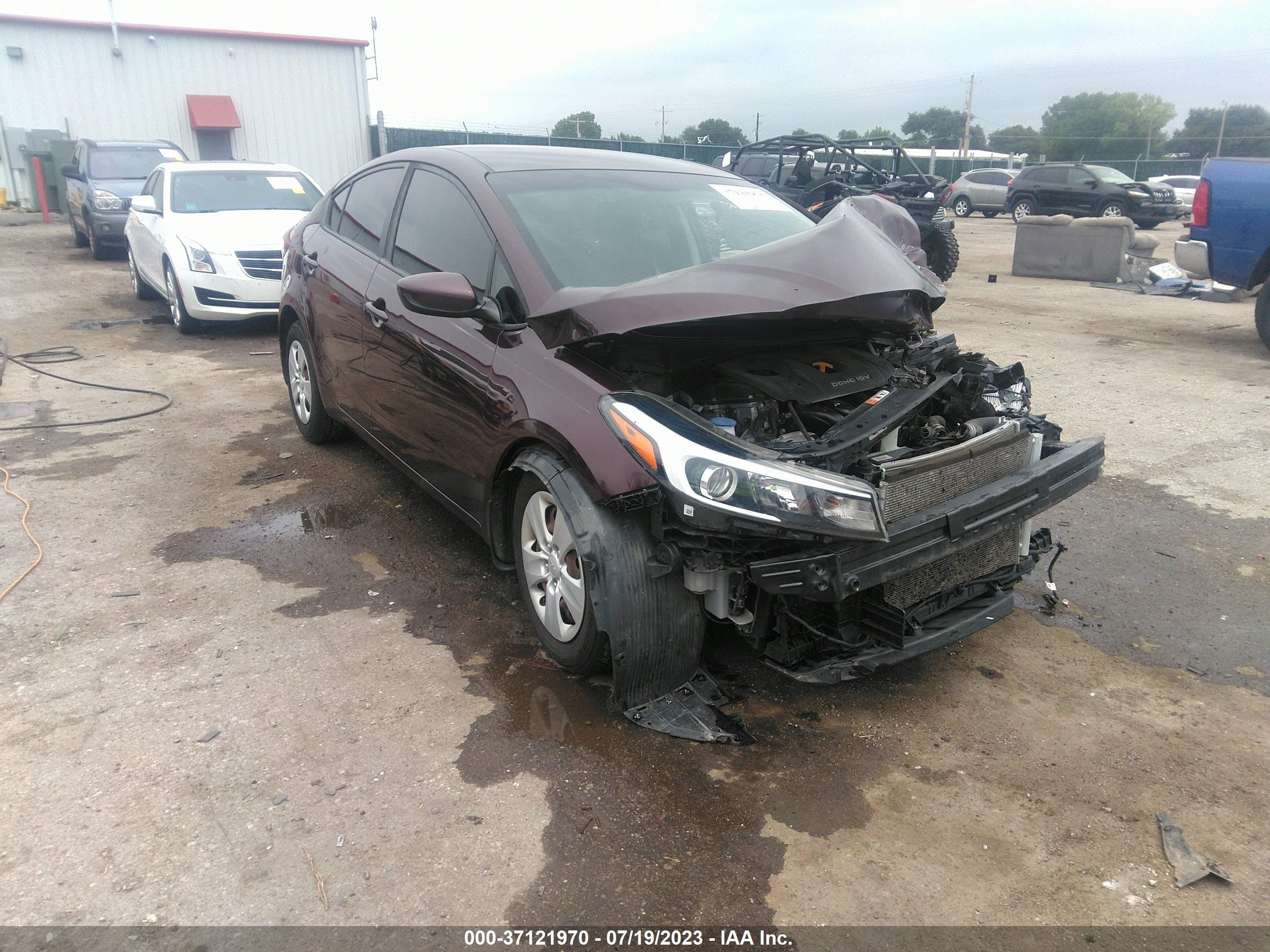 KIA FORTE 2017 3kpfk4a71he102403