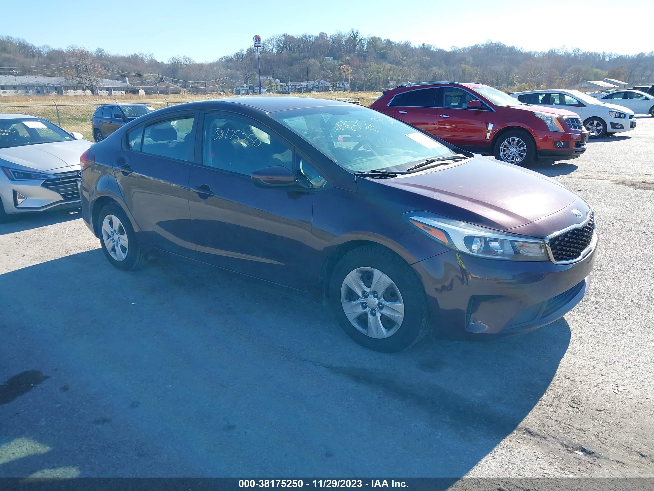 KIA FORTE 2018 3kpfk4a71je167371