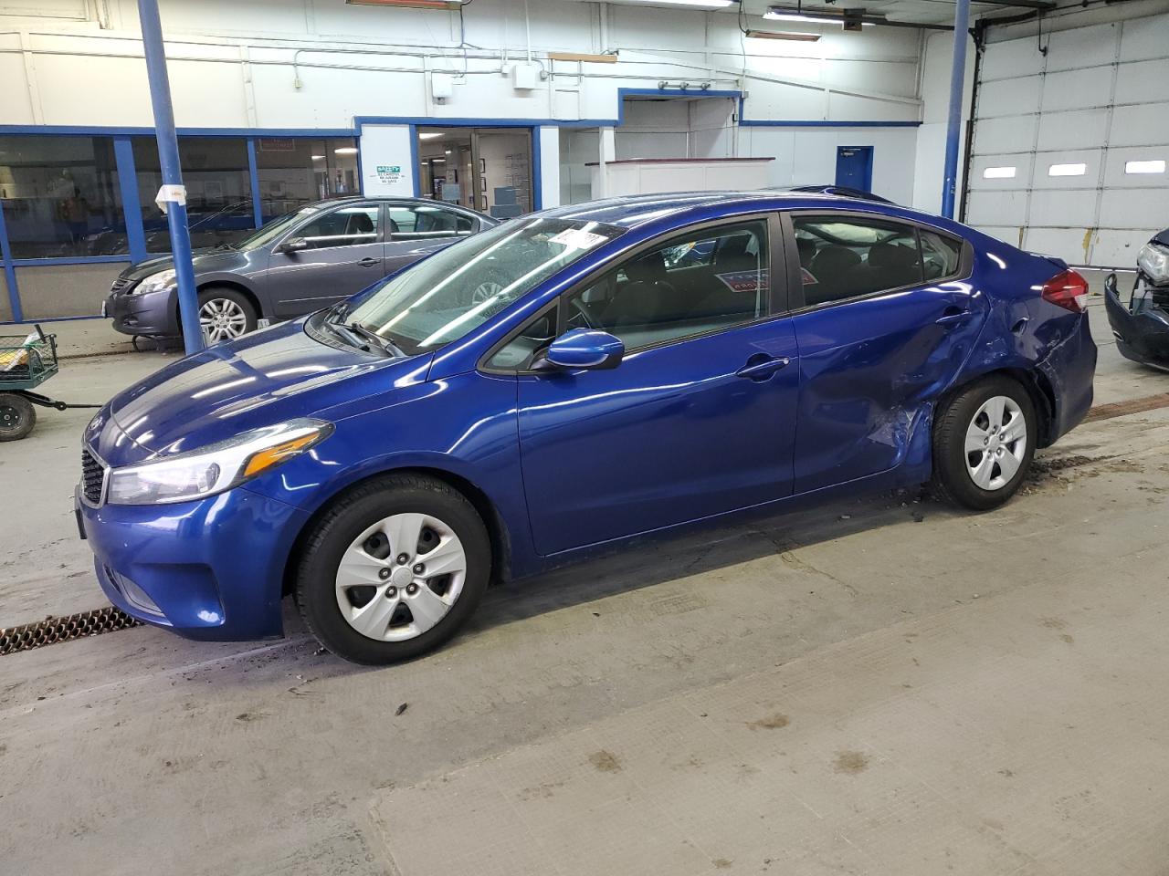 KIA FORTE 2018 3kpfk4a71je176121